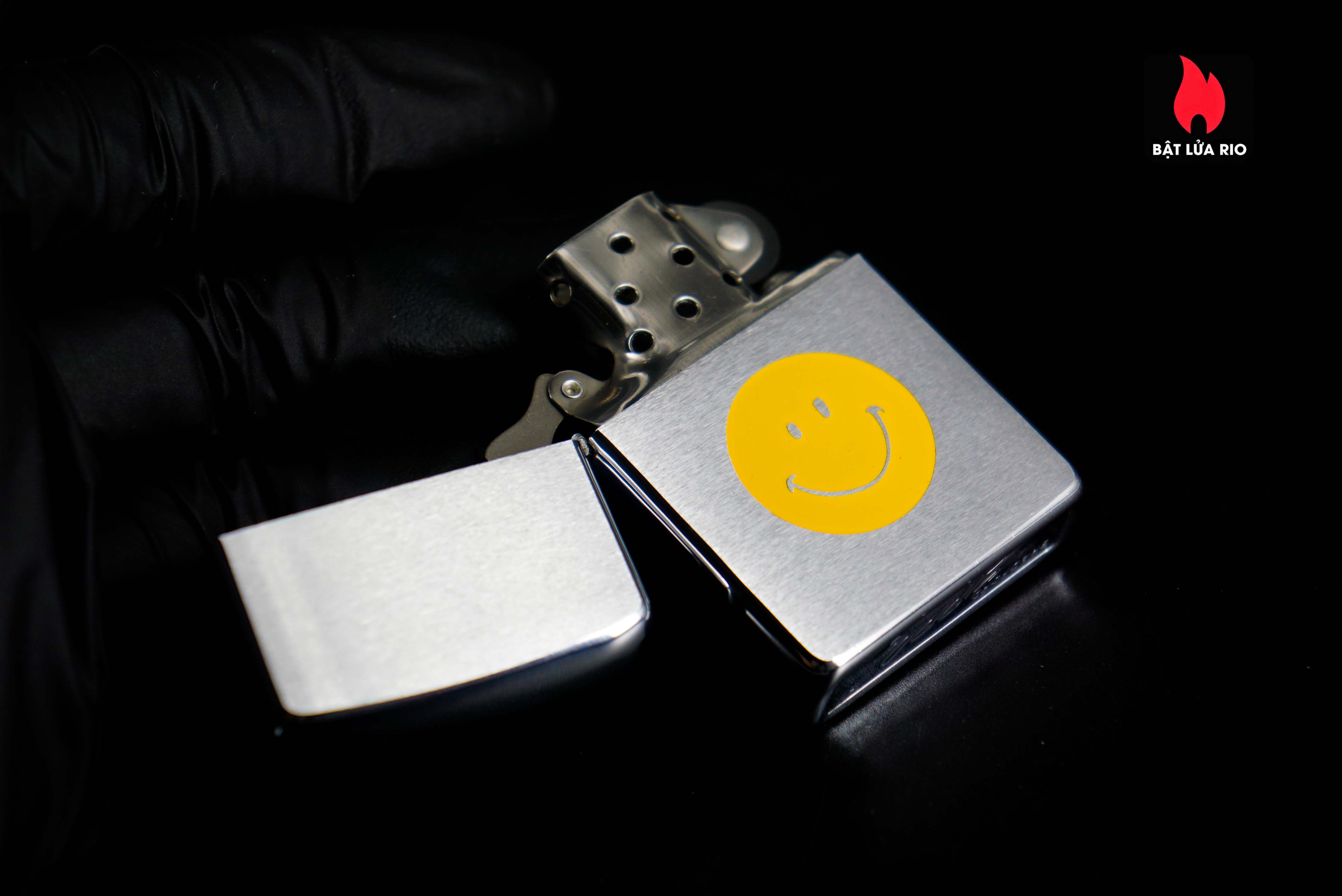 Zippo Xưa 1972 – Smiley Face – Yellow 48 Zippo Xưa 1972 – Smiley Face – Yellow 3