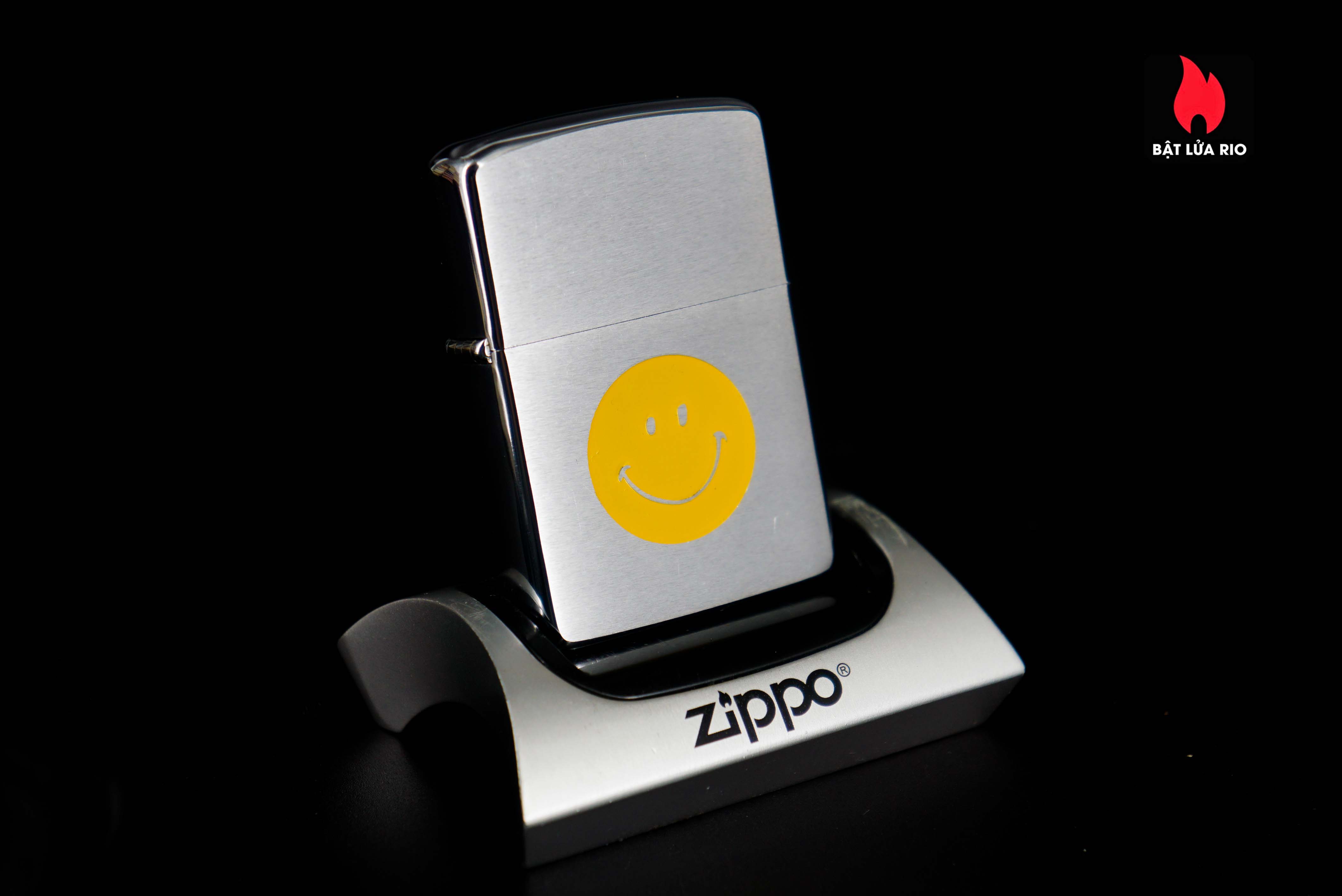 Zippo Xưa 1972 – Smiley Face – Yellow 37 Zippo Xưa 1972 – Smiley Face – Yellow