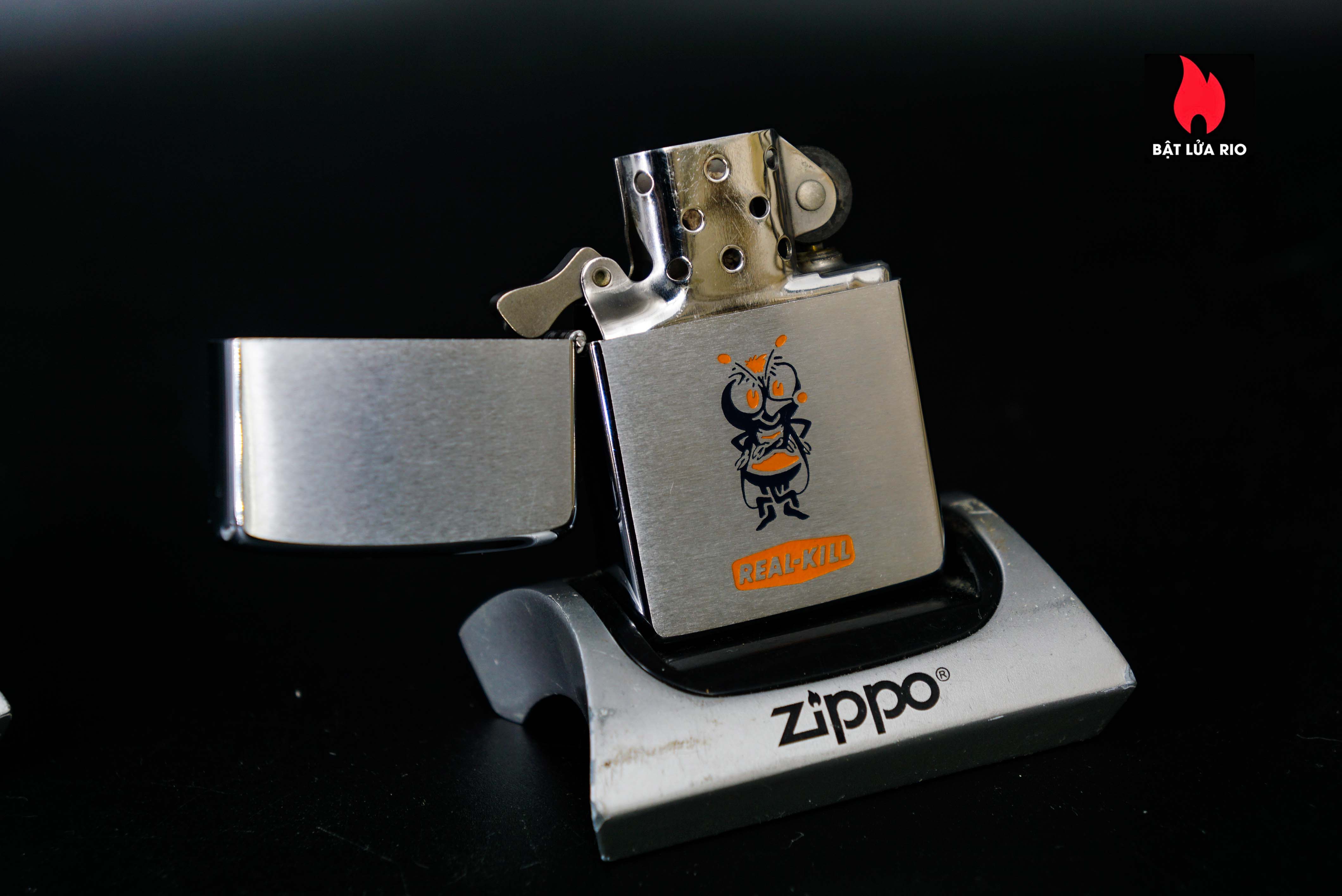 Zippo Xưa 1964 – Bee Of Real-Kill 28 Zippo Xưa 1964 – Bee Of Real-Kill 2