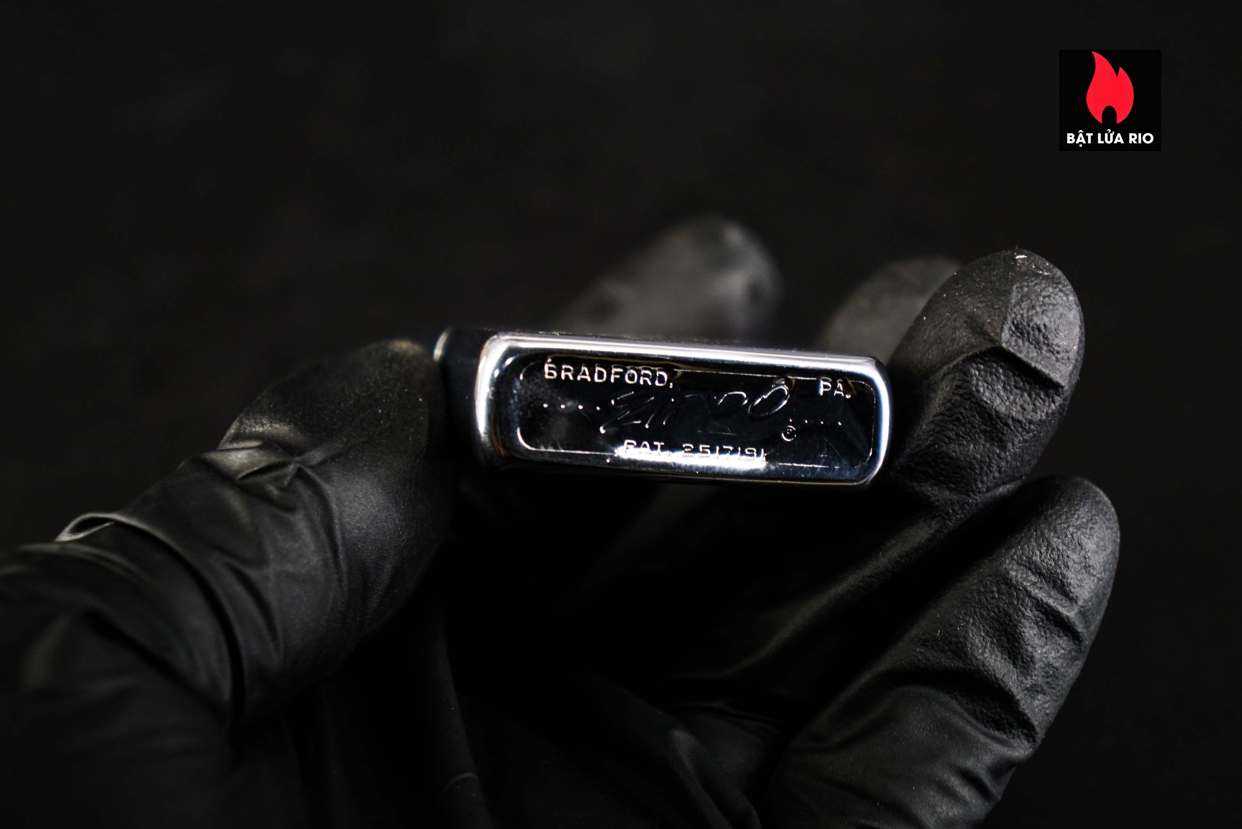 Zippo Xưa 1958 – Salesman Sample Skiers - Sports Series 4