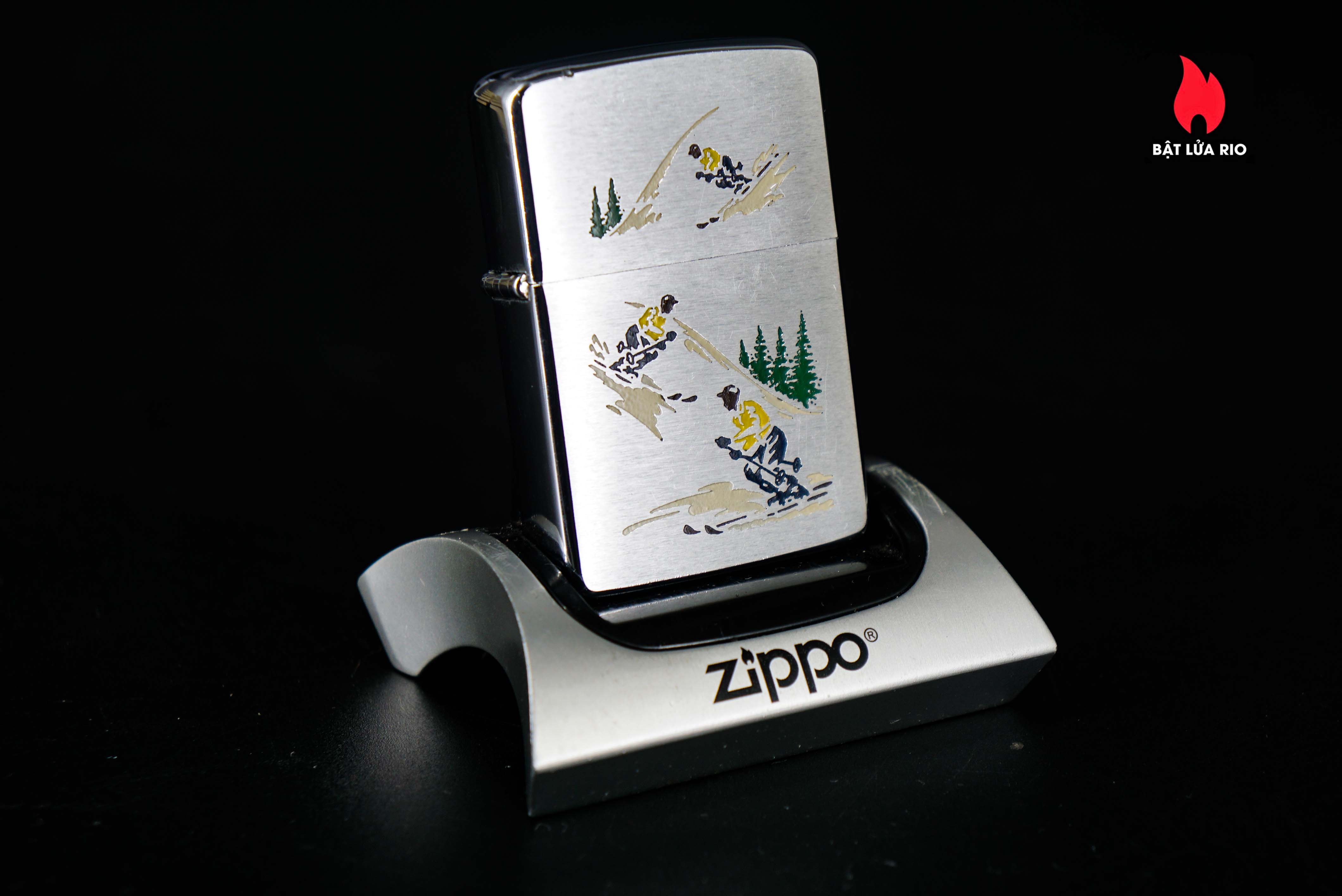 Zippo Xưa 1958 – Salesman Sample Skiers - Sports Series