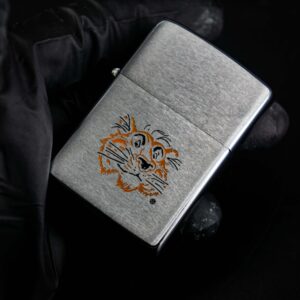 Zippo Xưa 1968 – Put A Tiger In Your Tank 1