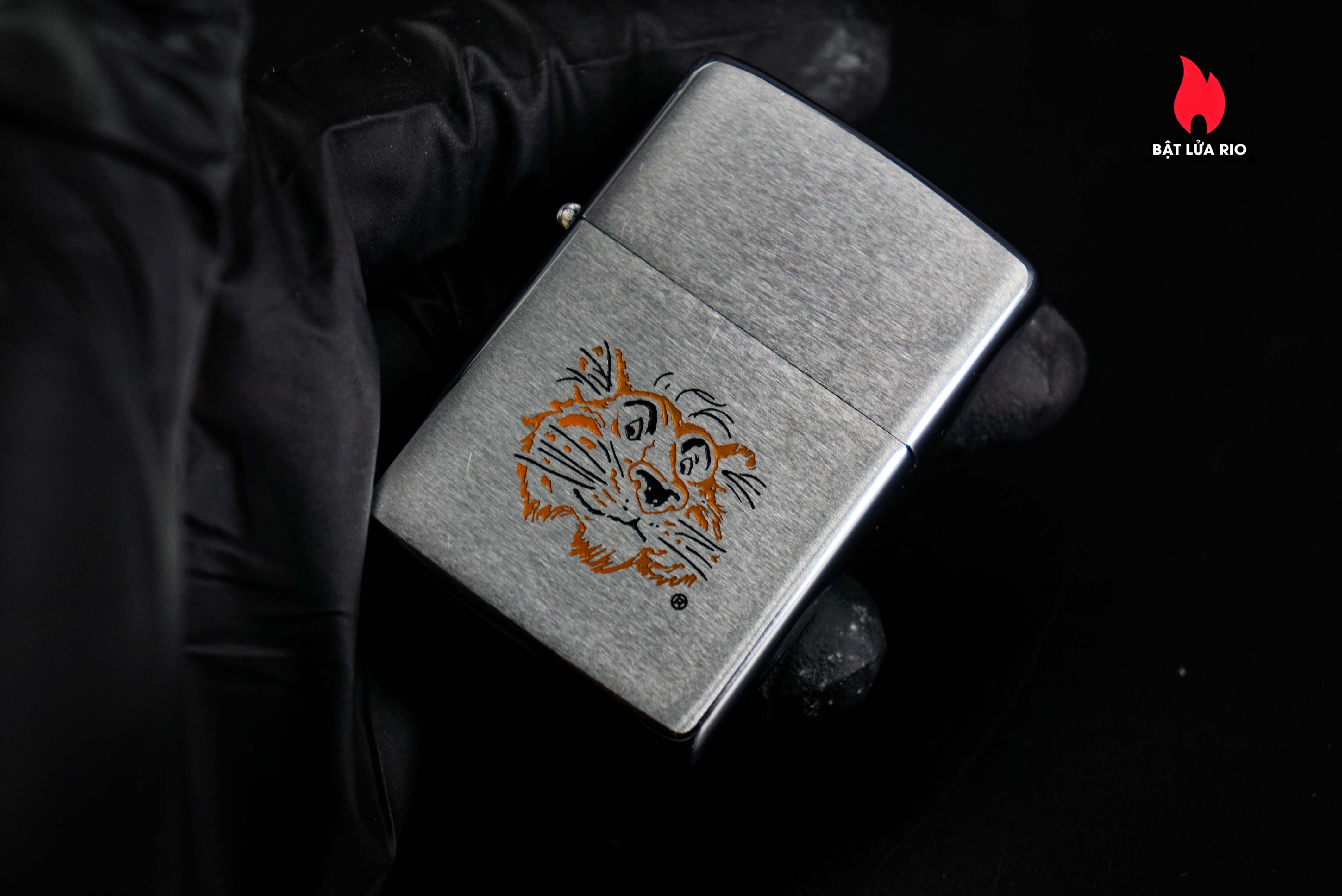 Zippo Xưa 1968 – Put A Tiger In Your Tank 1