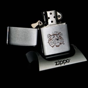 Zippo Xưa 1968 – Put A Tiger In Your Tank 10