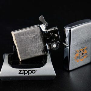 Zippo Xưa 1968 – Put A Tiger In Your Tank 2