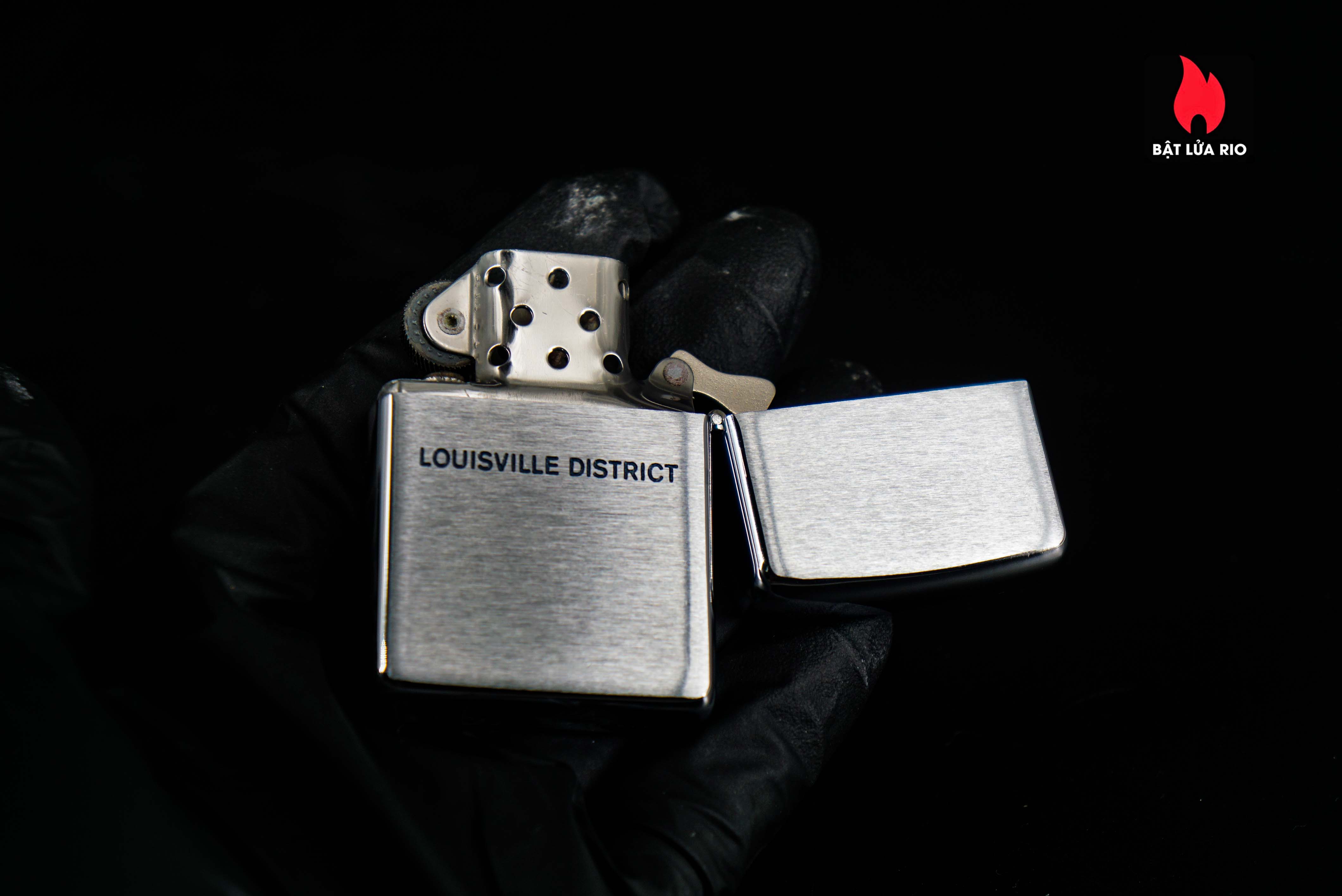 Zippo Xưa 1968 – Put A Tiger In Your Tank 4