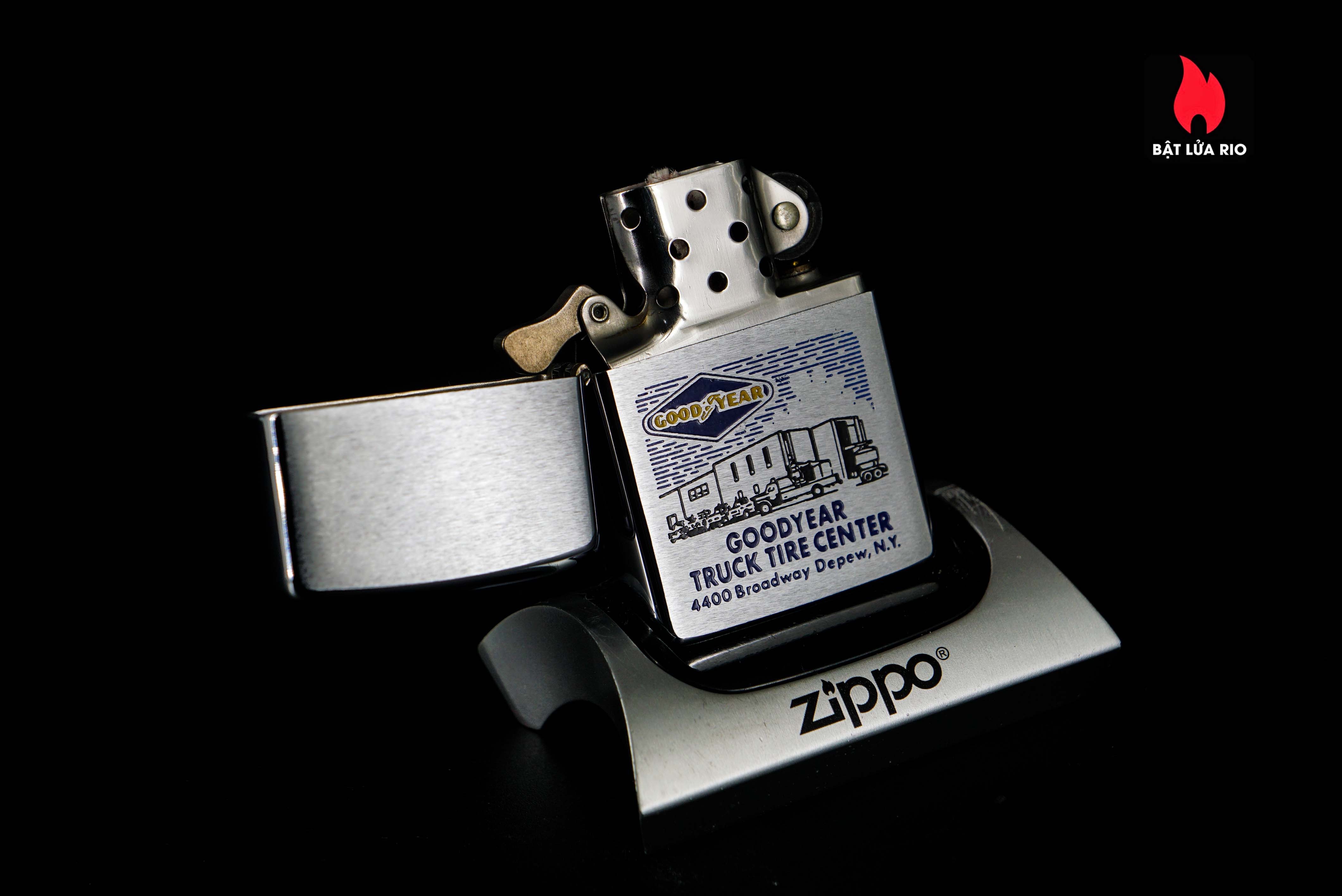 Zippo Xưa 1972 – Goodyear Truck Tire Center 8