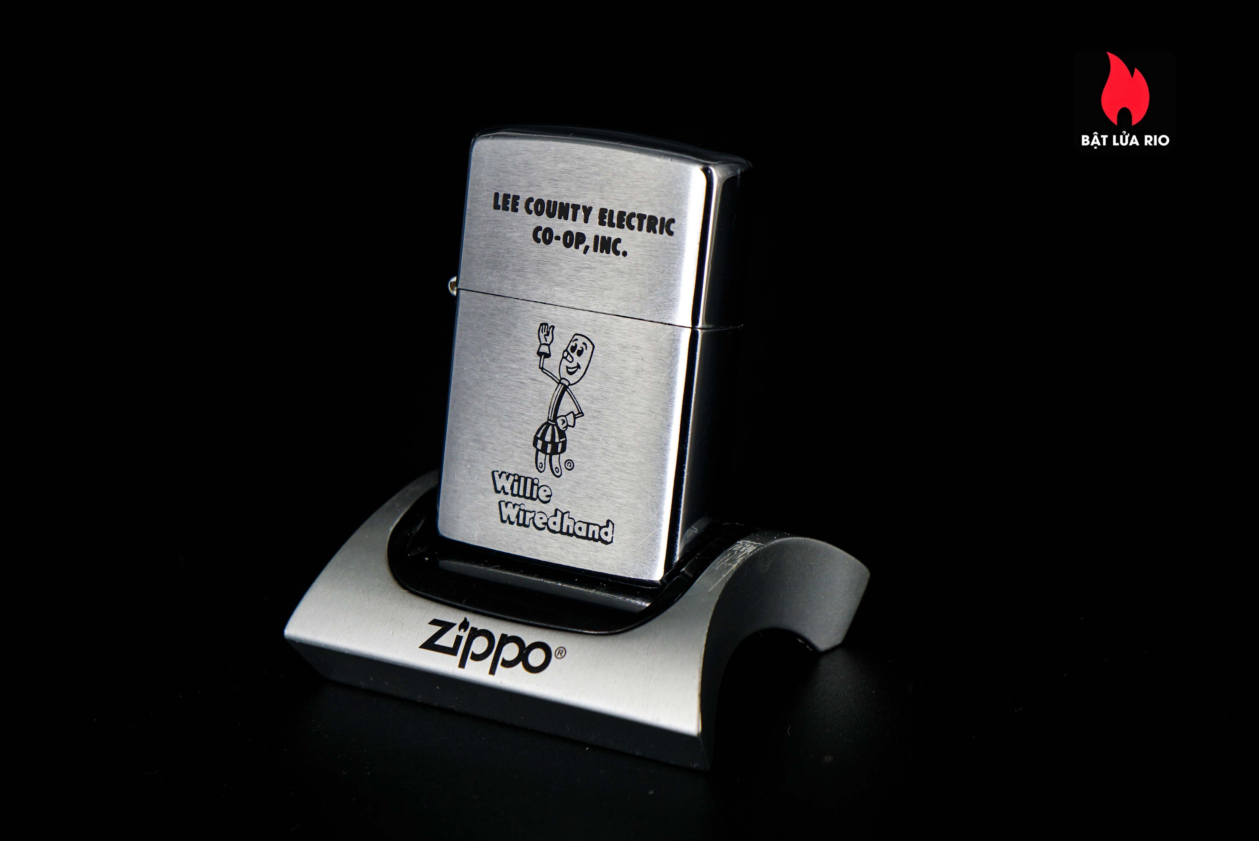 Zippo Xưa 1974 – Willie Wiredhand 10