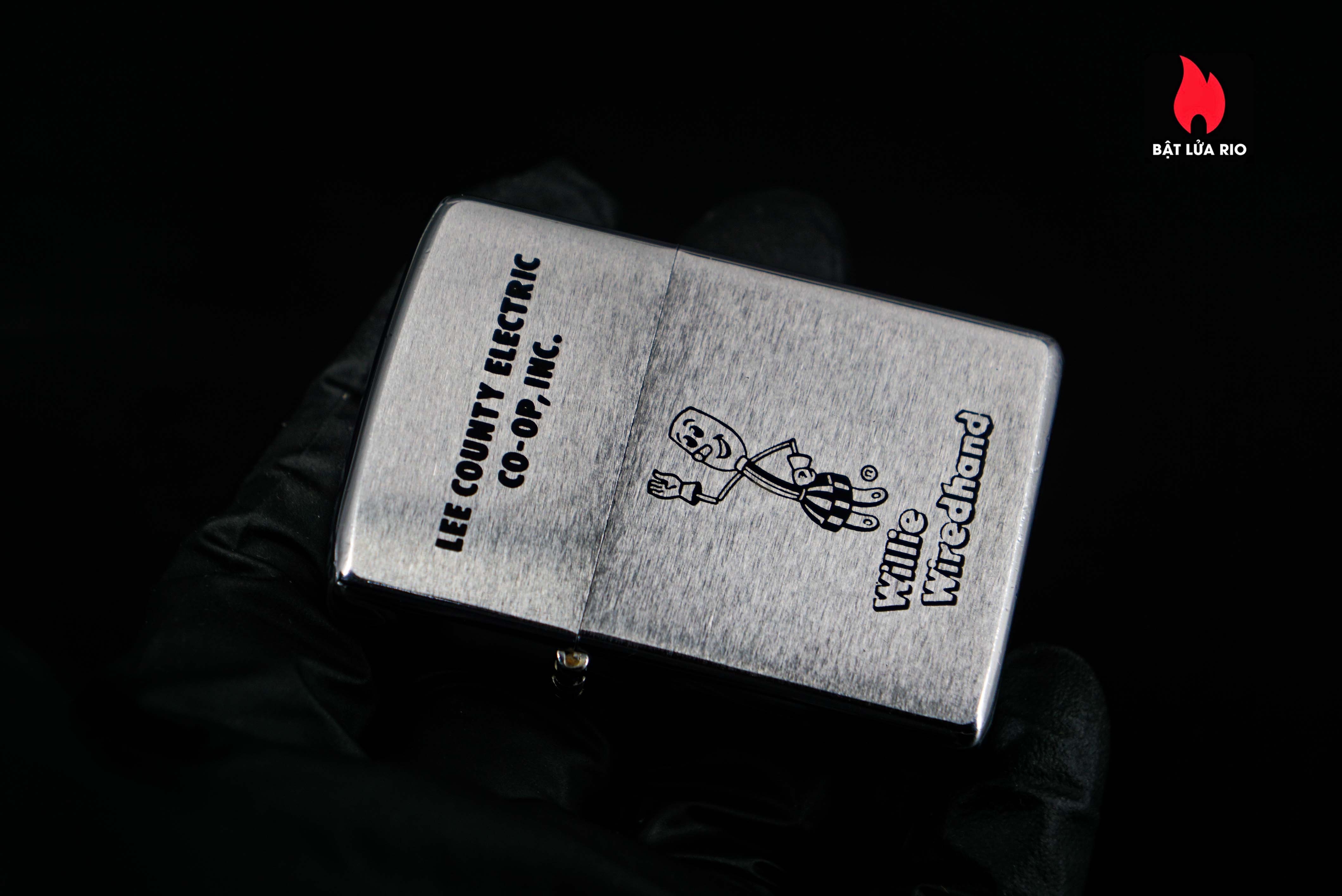 Zippo Xưa 1974 – Willie Wiredhand 4