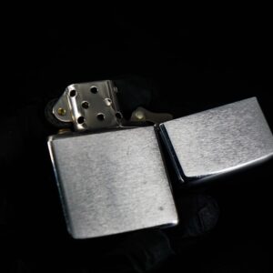 Zippo Xưa 1975 – Great Gold Rush Winn Dixie 4