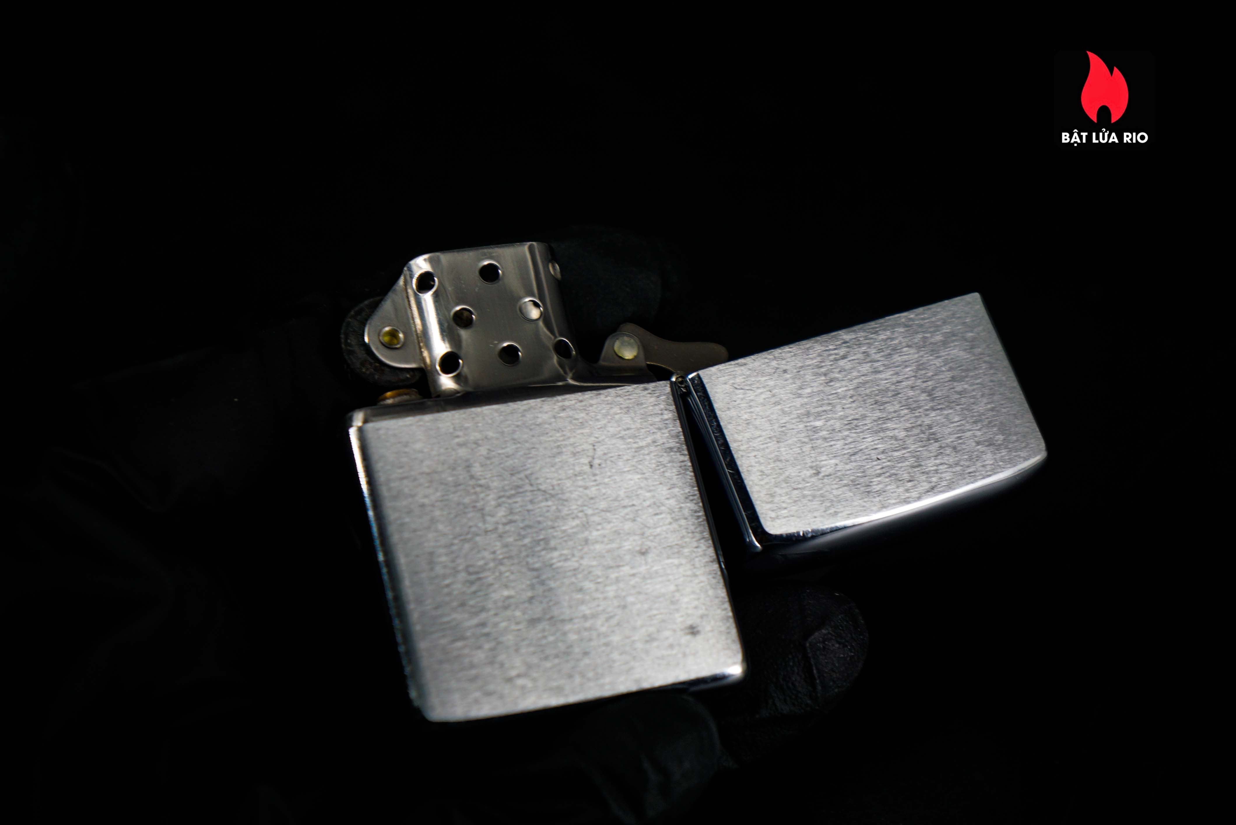 Zippo Xưa 1975 – Great Gold Rush Winn Dixie 36 Zippo Xưa 1975 – Great Gold Rush Winn Dixie 4