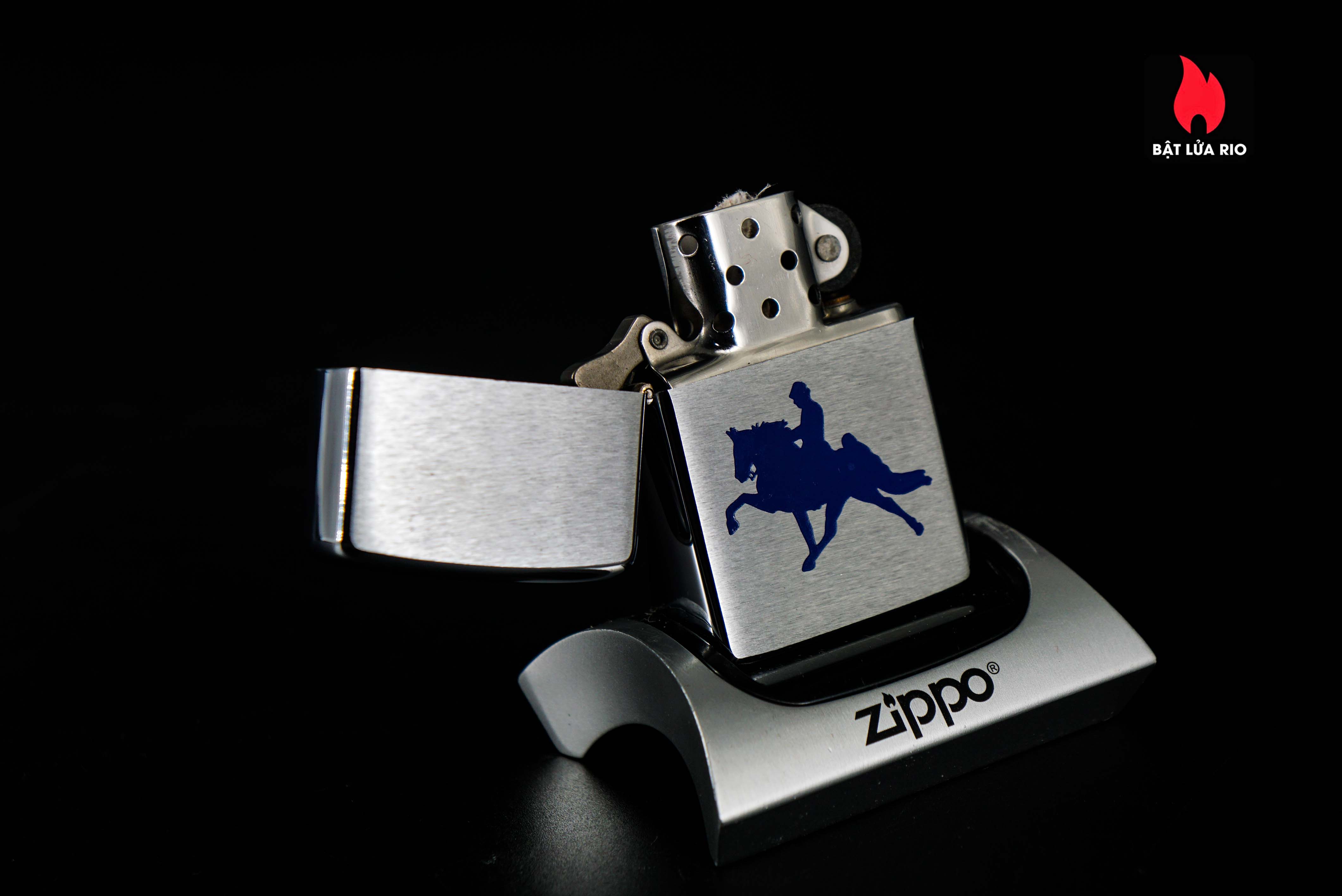 Zippo Xưa 1975 – Tennessee Walking Horse 10