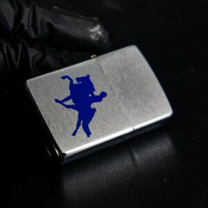 Zippo Xưa 1975 – Tennessee Walking Horse 9