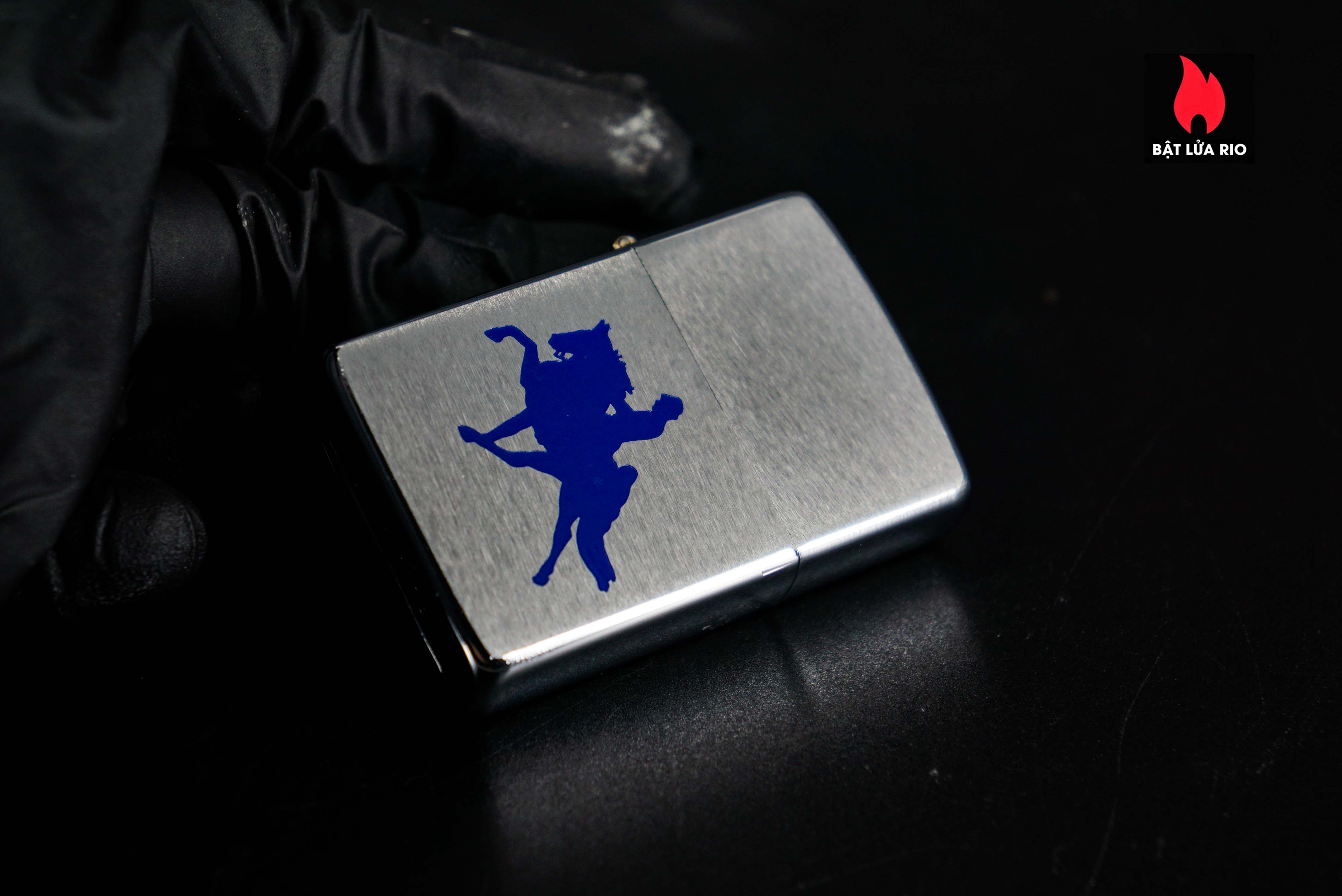Zippo Xưa 1975 – Tennessee Walking Horse 9