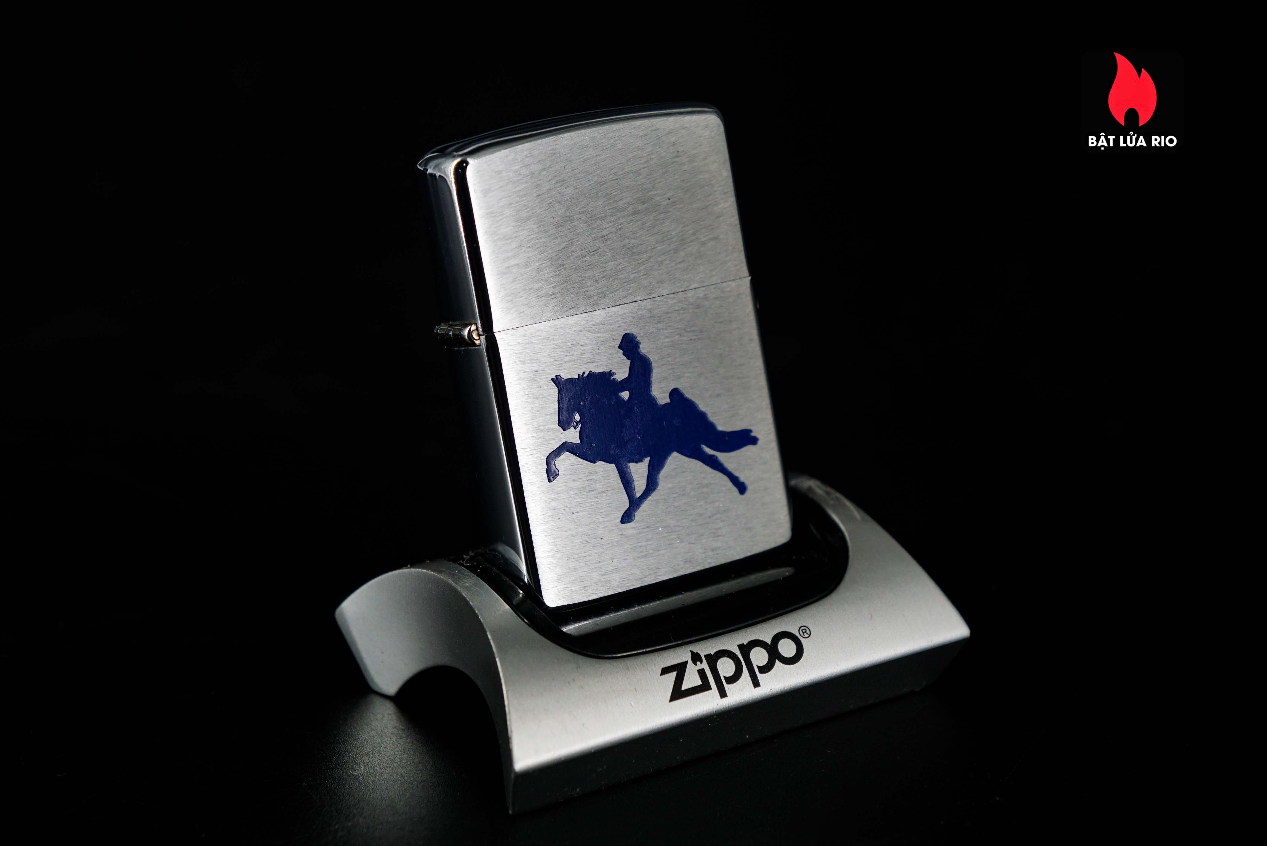 Zippo Xưa 1975 – Tennessee Walking Horse