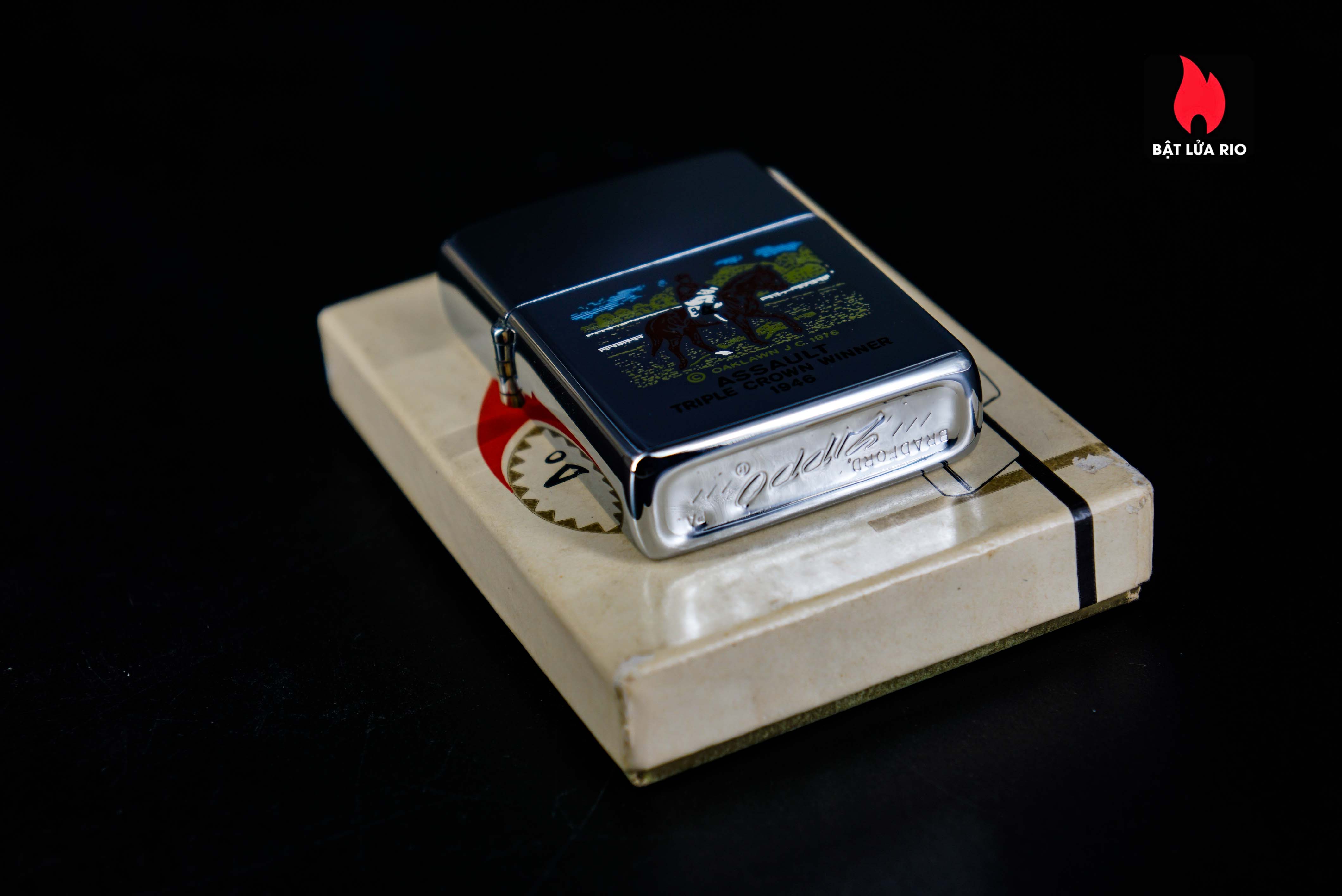 Zippo Xưa 1976 – Assault Triple Crown Winner 1946 47 Zippo Xưa 1976 – Assault Triple Crown Winner 1946 1