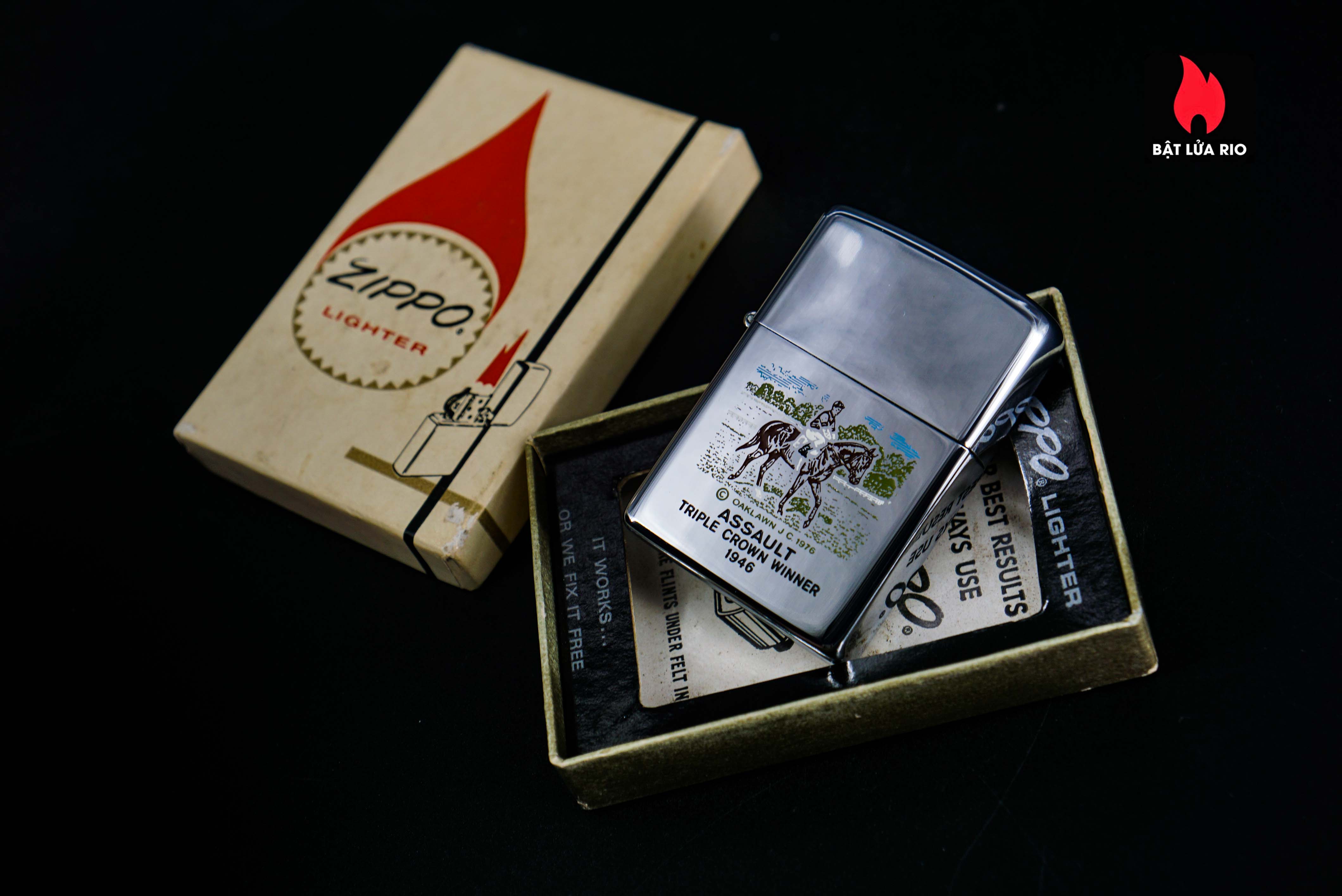 Zippo Xưa 1976 – Assault Triple Crown Winner 1946 33 Zippo Xưa 1976 – Assault Triple Crown Winner 1946 14