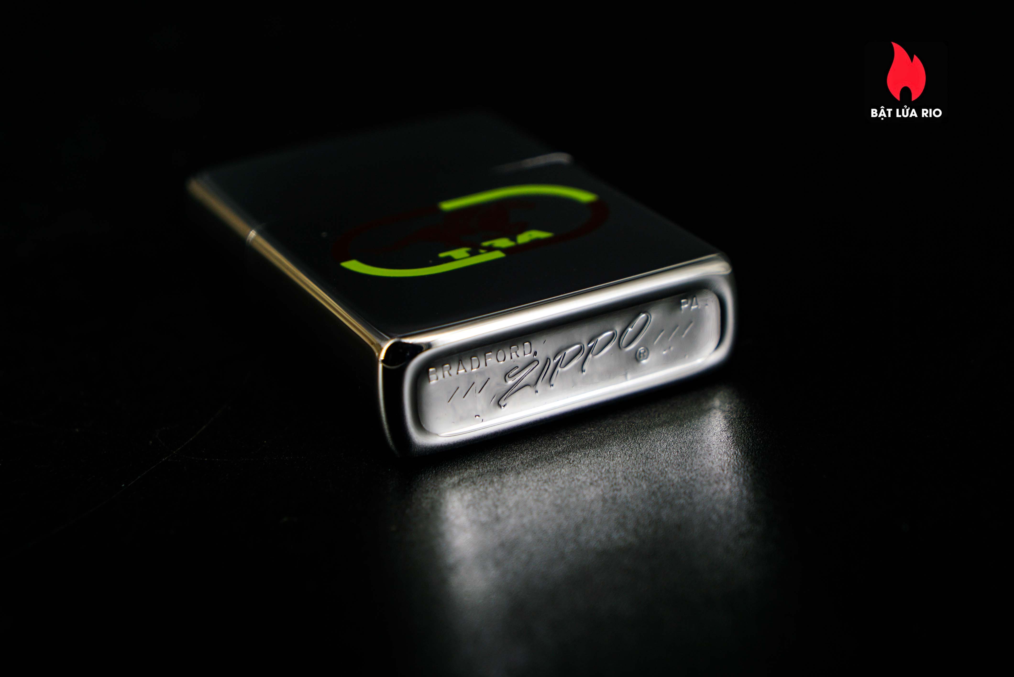 Zippo Xưa 1976 – Assault Triple Crown Winner 1946 45 Zippo Xưa 1976 – Assault Triple Crown Winner 1946 3