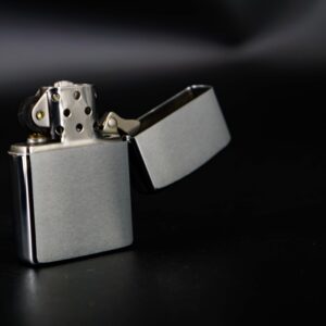 Zippo Xưa 1978 – Viking Glass & Mirror 1