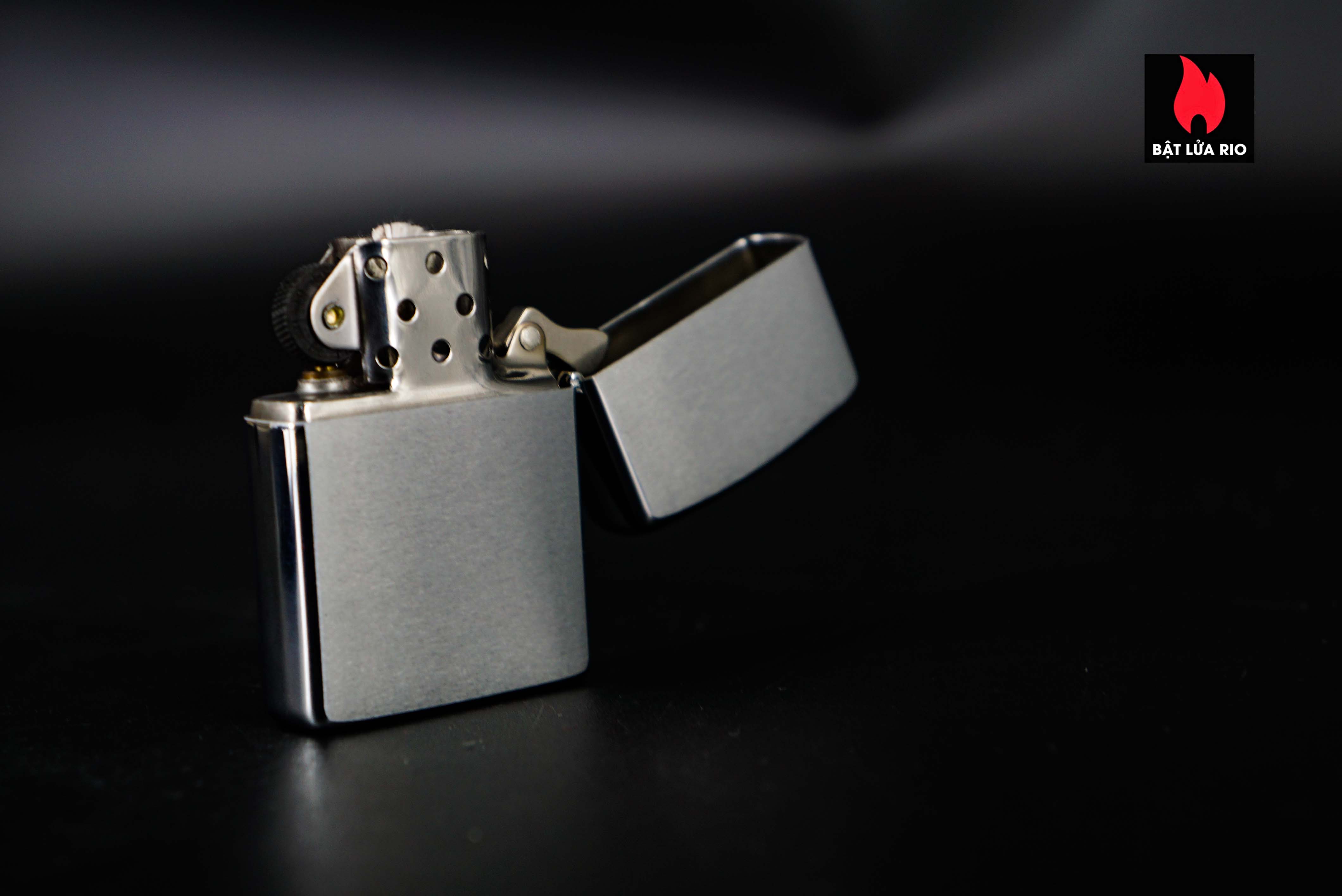 Zippo Xưa 1978 – Viking Glass & Mirror 1