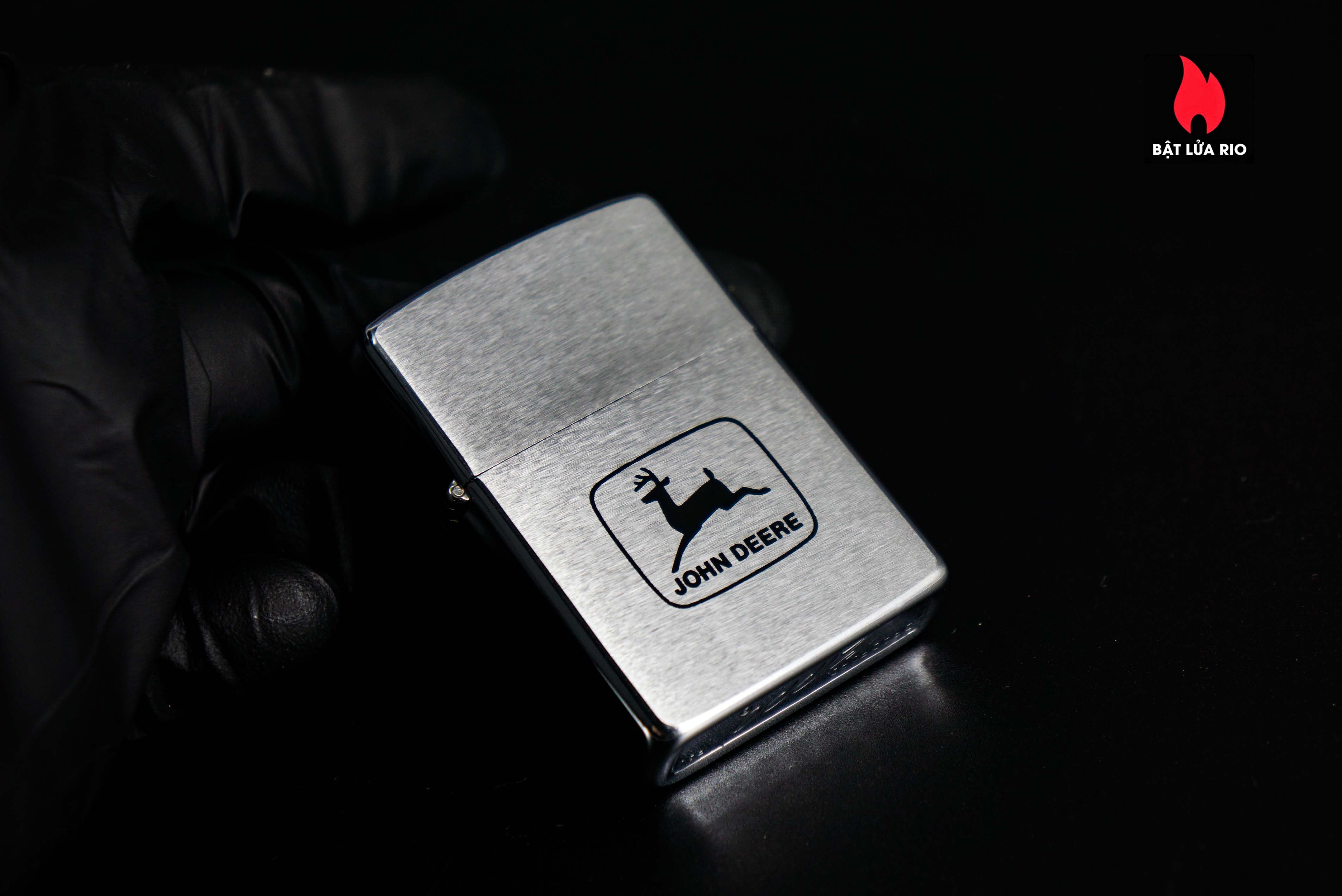 Zippo Xưa 1979 – John Deere 30 Zippo Xưa 1979 – John Deere 6