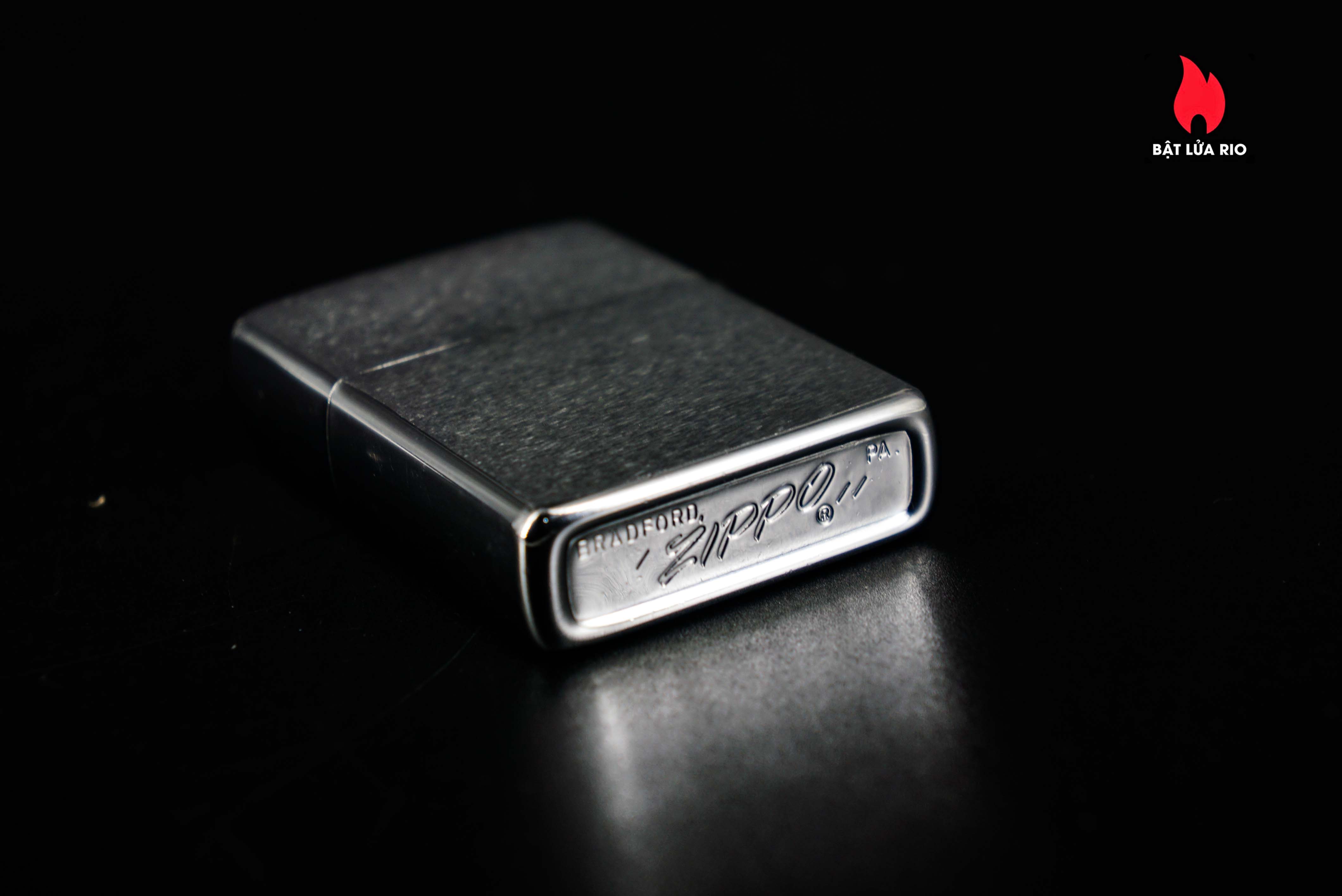 Zippo Xưa 1979 – John Deere 29 Zippo Xưa 1979 – John Deere 7