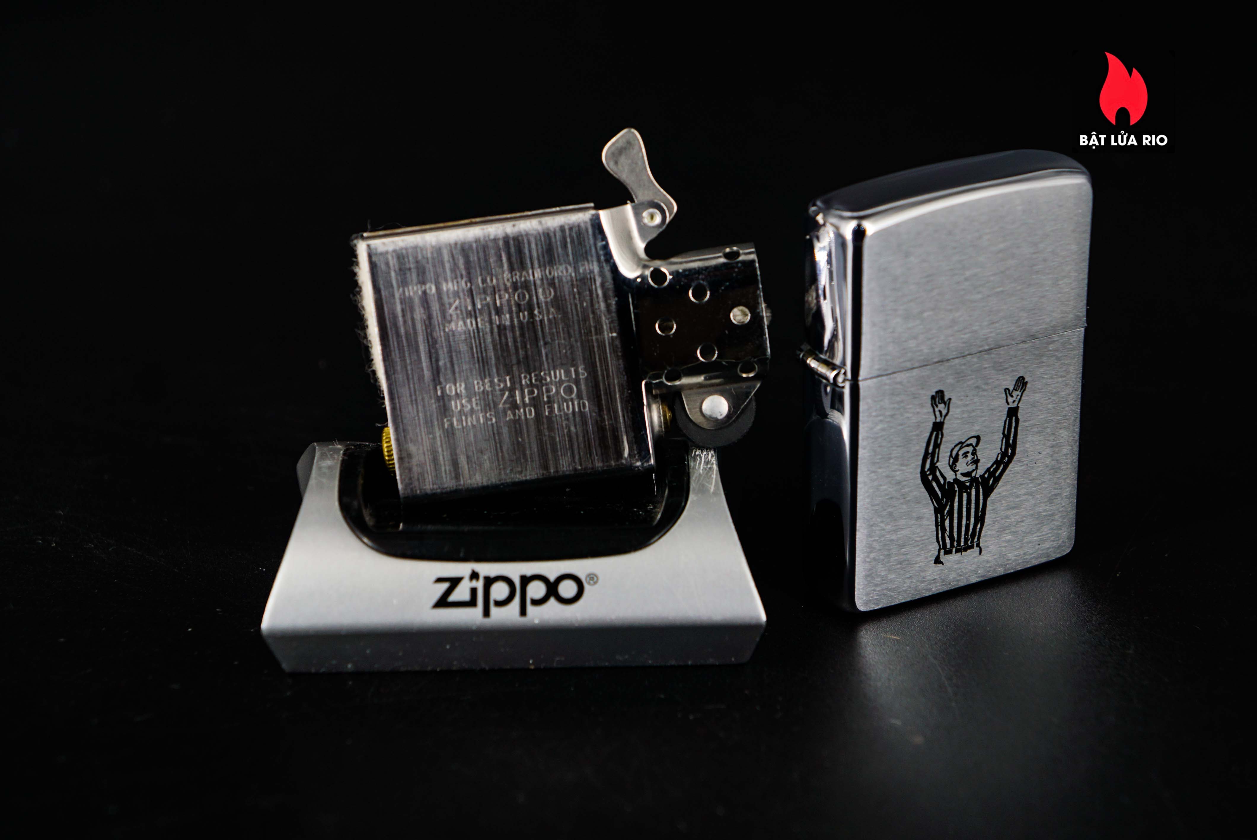 Zippo Xưa 1979 – Officials’ Football Hand Signals 2