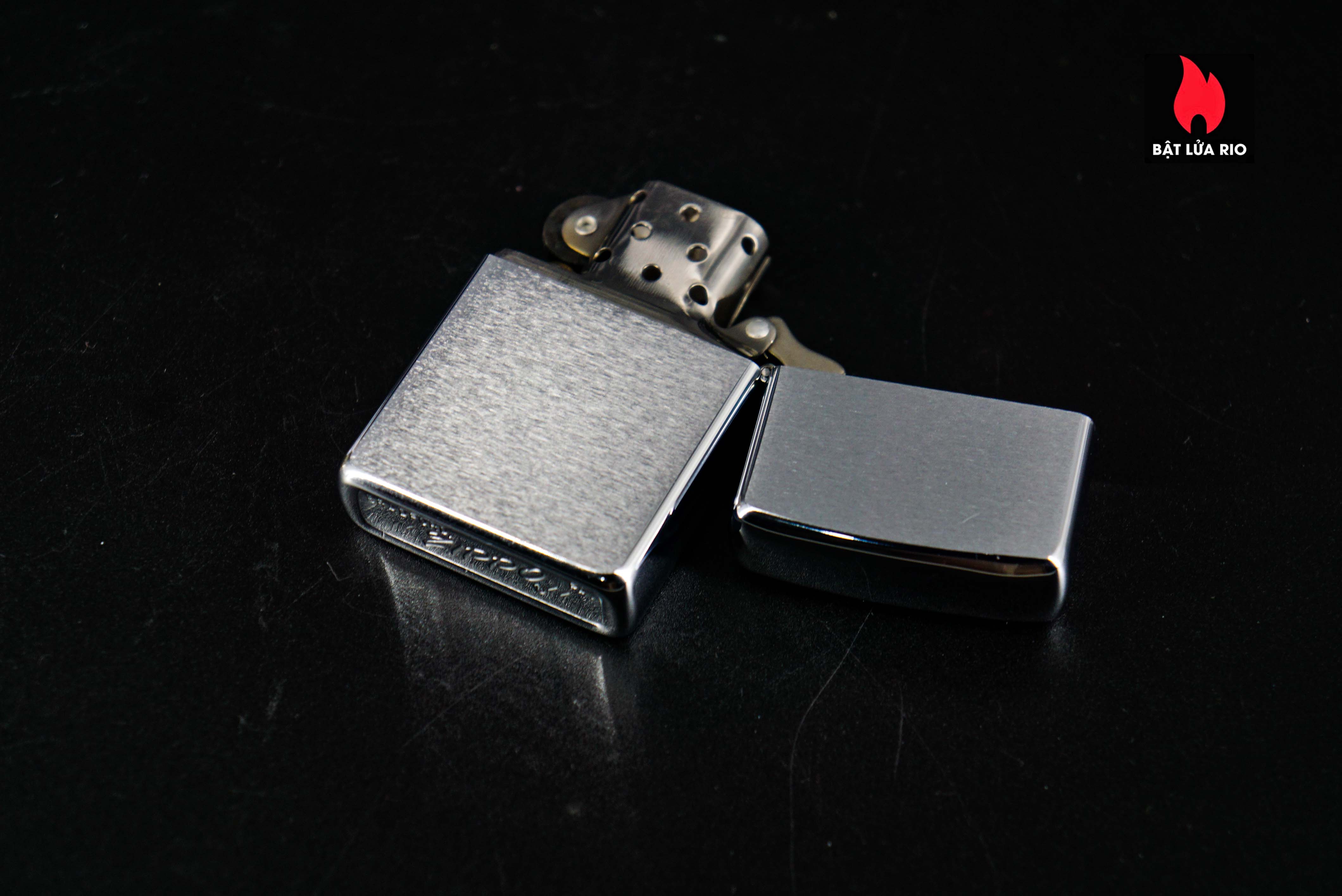 Zippo Xưa 1979 – Officials’ Football Hand Signals 3
