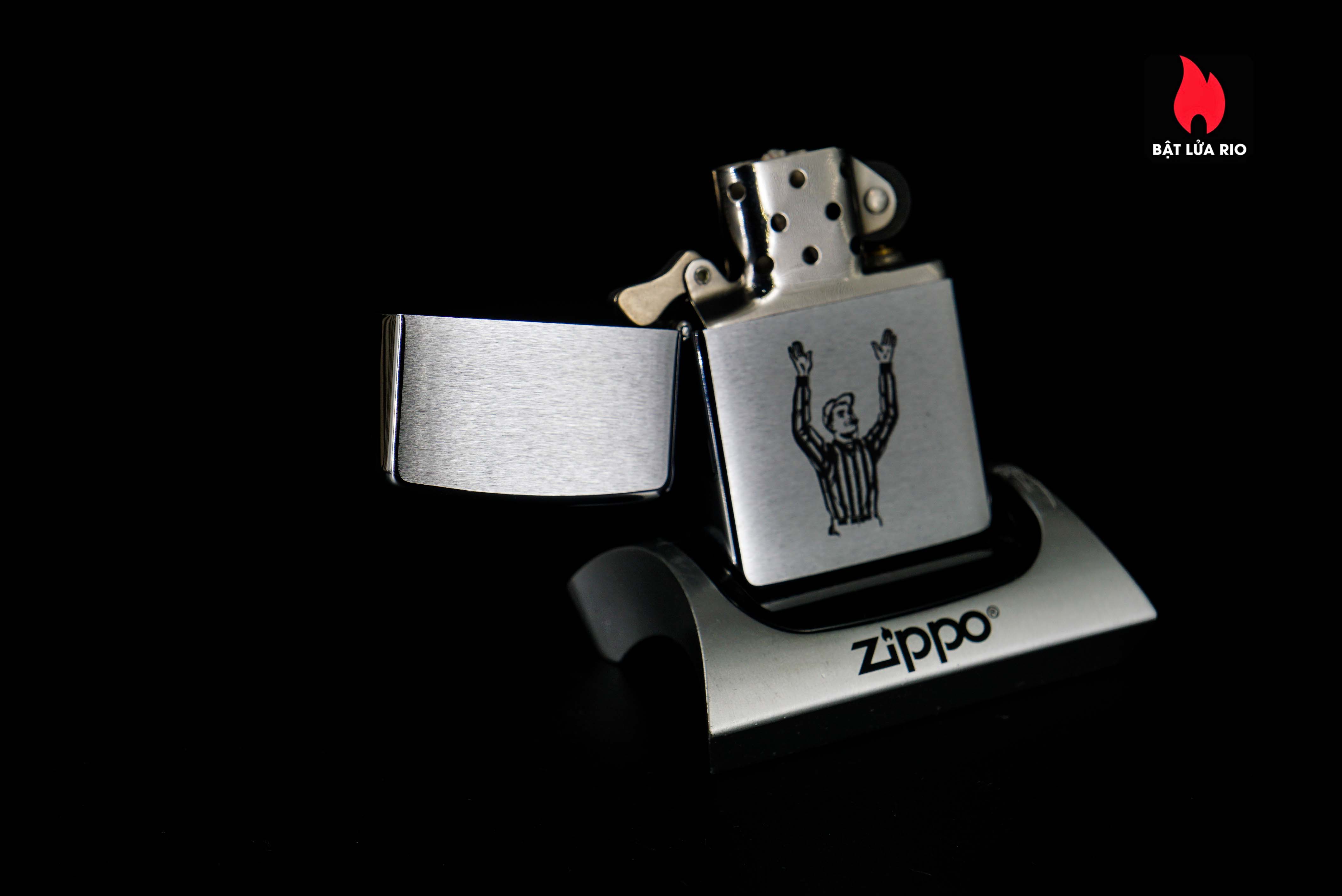 Zippo Xưa 1979 – Officials’ Football Hand Signals 9