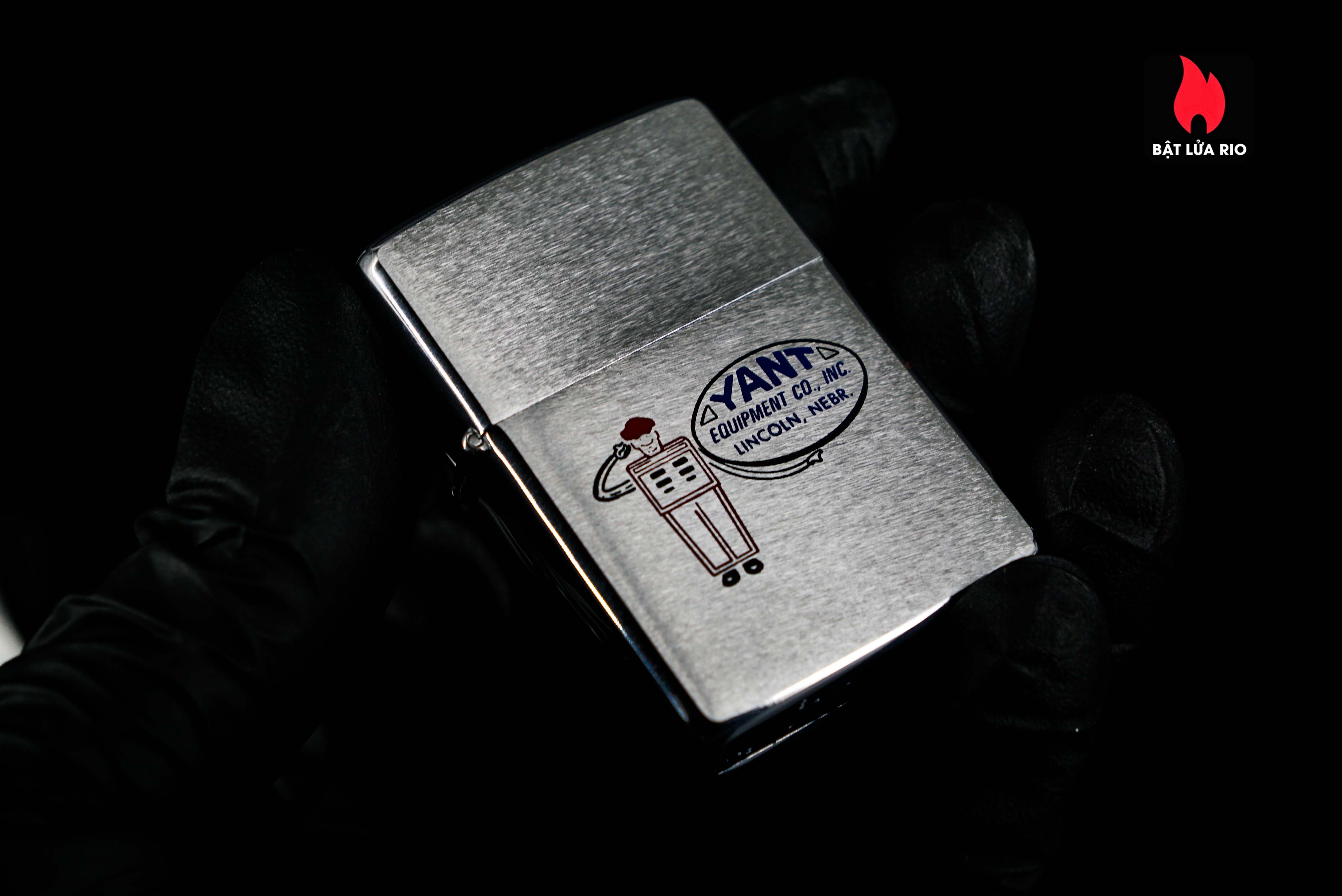Zippo Xưa 1979 – Yant Equipment Co 1