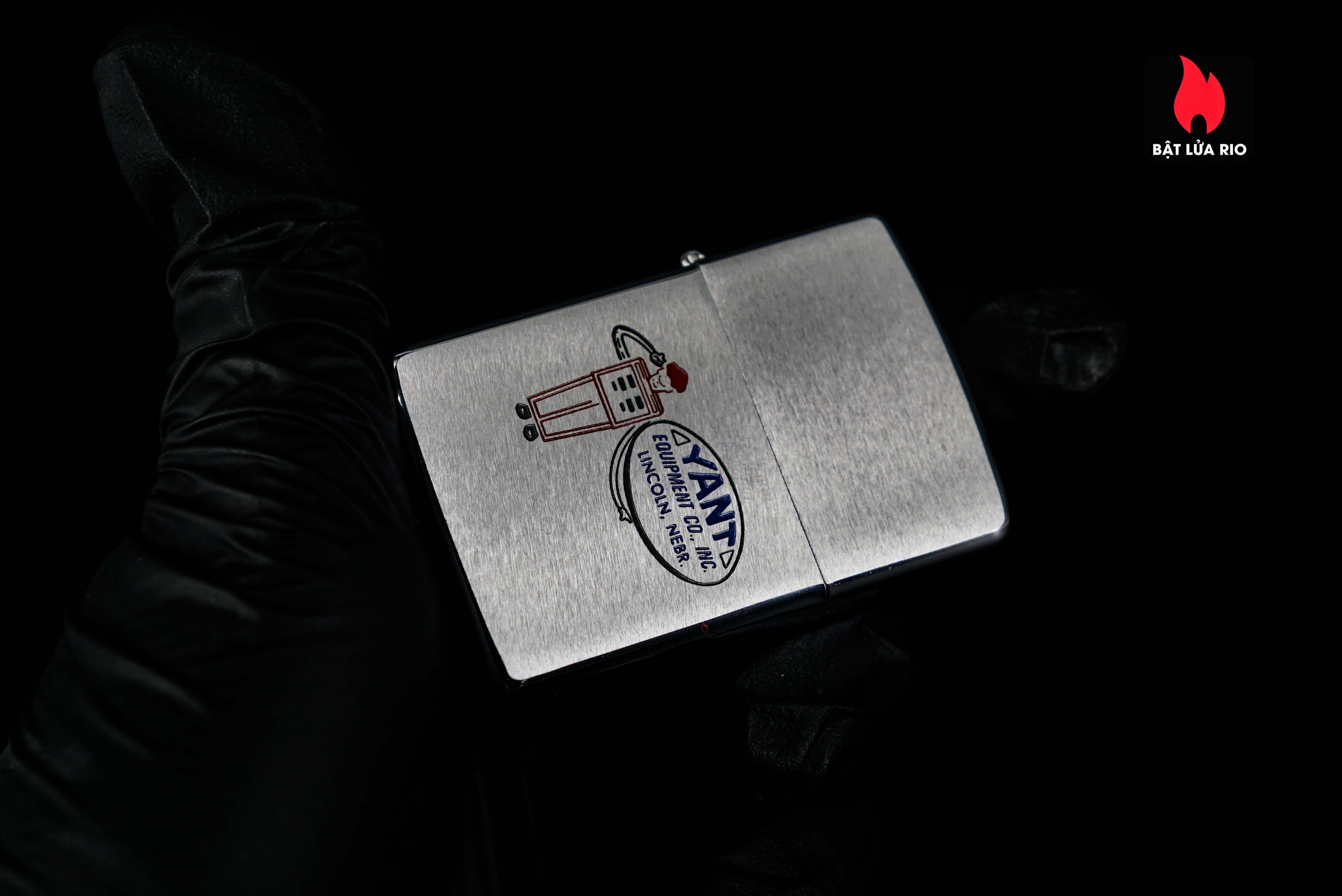 Zippo Xưa 1979 – Yant Equipment Co 3