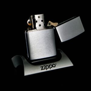 Zippo Xưa 1979 – Yant Equipment Co 7