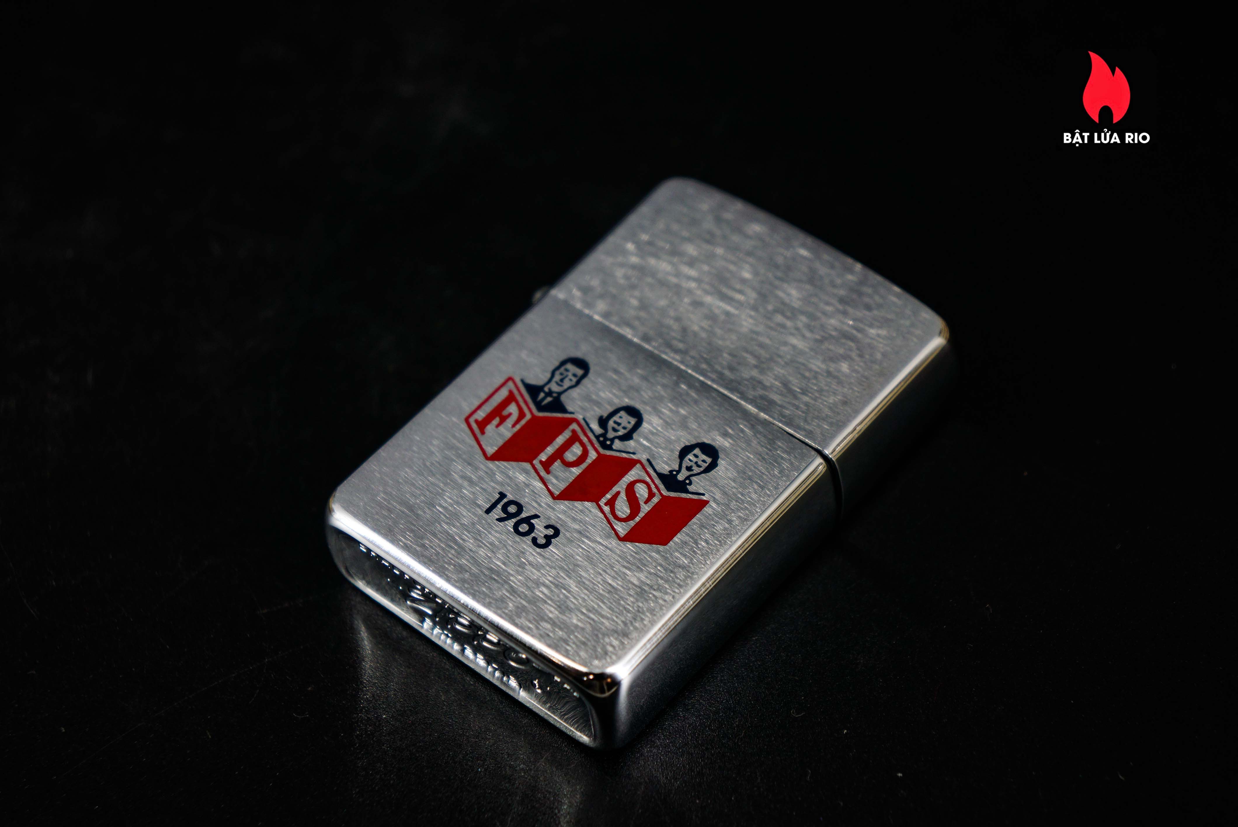 Zippo Xưa 1962 – Zippo With A Family Reading And "FPS" 6