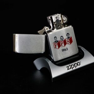 Zippo Xưa 1962 – Zippo With A Family Reading And "FPS" 8