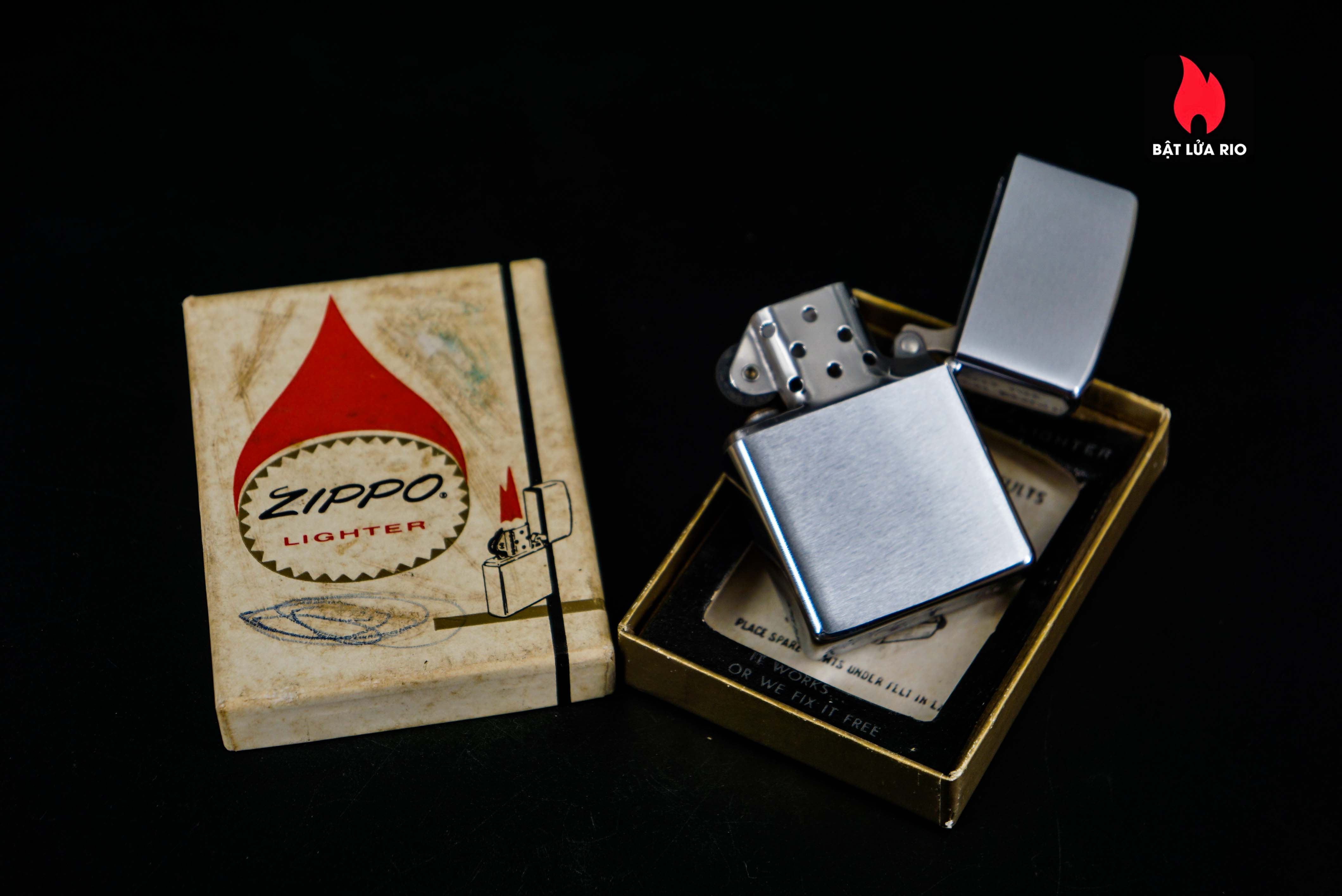 Zippo Xưa 1966 – Insurance for Horseman 41 Zippo Xưa 1966 – Insurance for Horseman 3