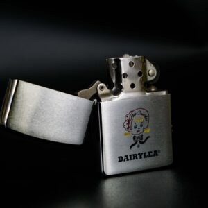 Zippo Xưa 1968 – Miss Dairylea 5