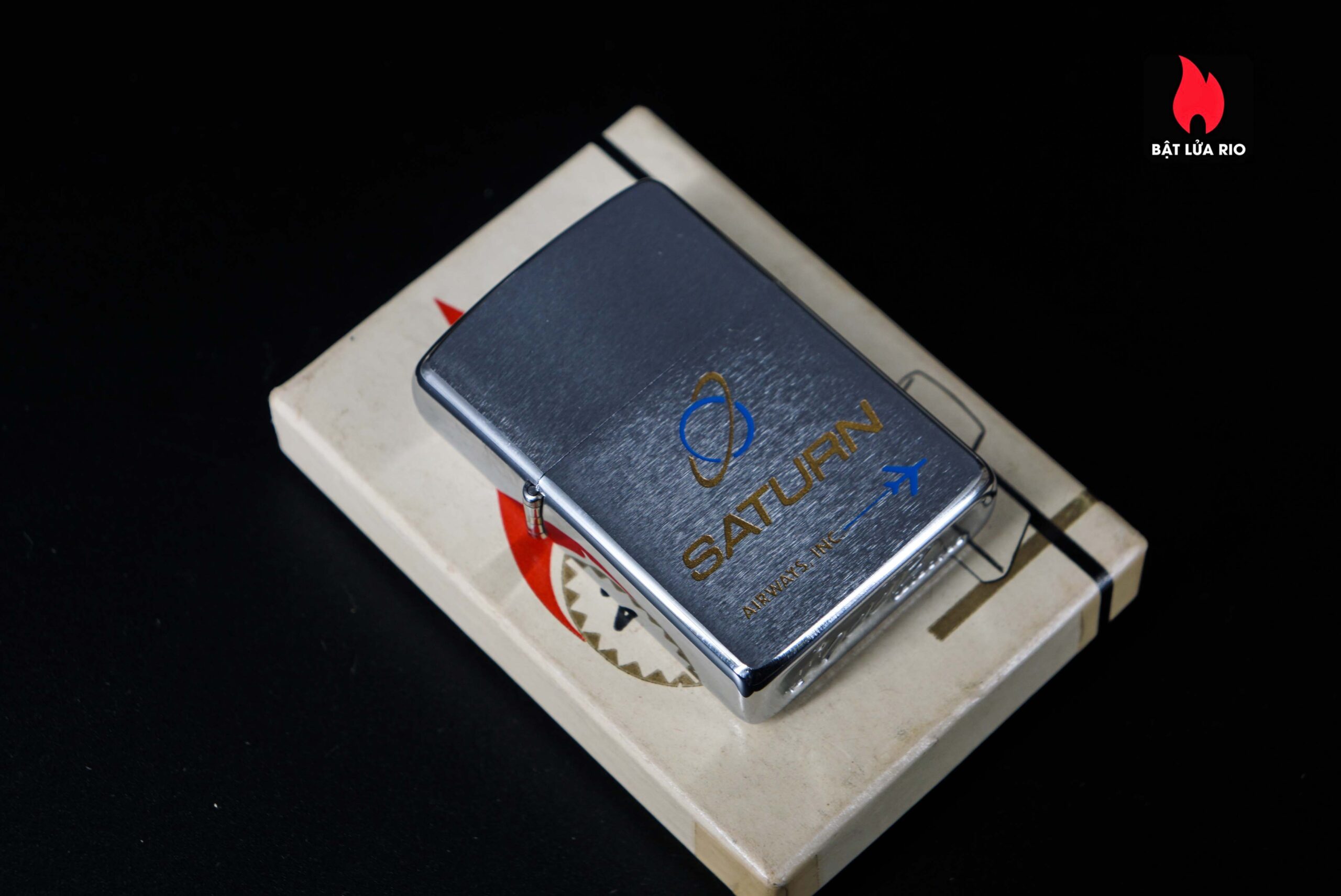 Zippo Xưa 1968 – Saturn Airways 33 Zippo Xưa 1968 – Saturn Airways 4