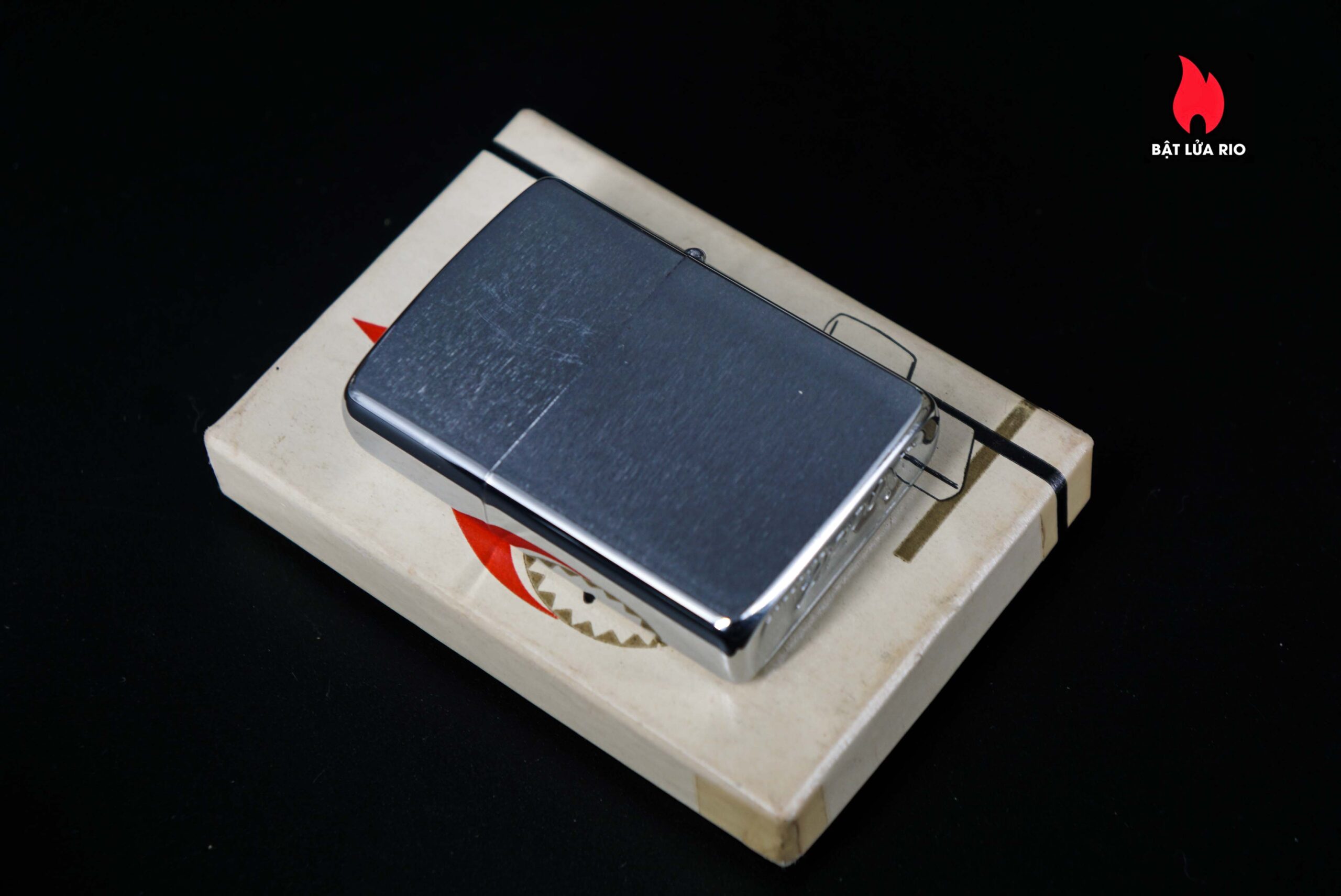 Zippo Xưa 1968 – Saturn Airways 32 Zippo Xưa 1968 – Saturn Airways 5