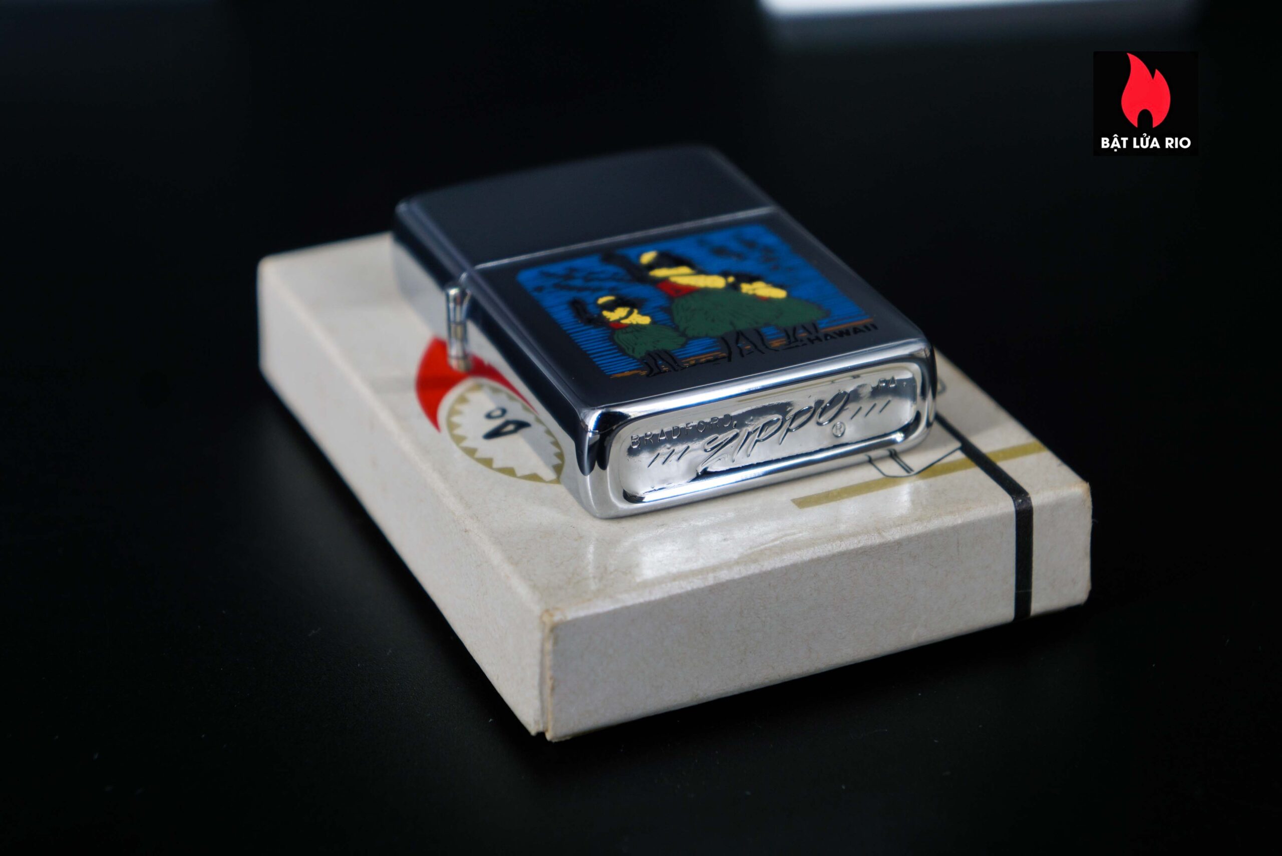 Zippo Xưa 1976 – Hawaii Hula Girl 5