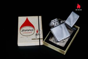 Zippo Xưa 1976 – Dukes Duquesne University 4