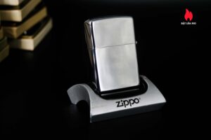 Zippo Xưa 1976 – Dukes Duquesne University 9