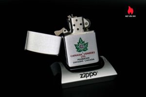 Zippo Canada 1975-1986 – Canada Vaneers 1