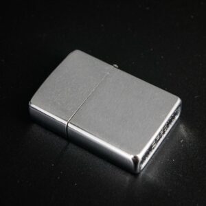 Zippo Canada 1975-1986 – Canada Vaneers 6