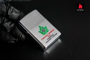 Zippo Canada 1975-1986 – Canada Vaneers 7