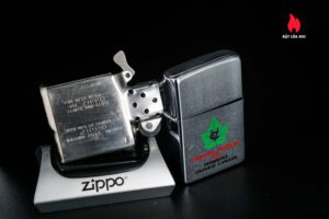 Zippo Canada 1975-1986 – Canada Vaneers 8