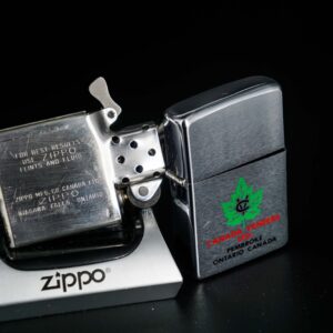 Zippo Canada 1975-1986 – Canada Vaneers 8