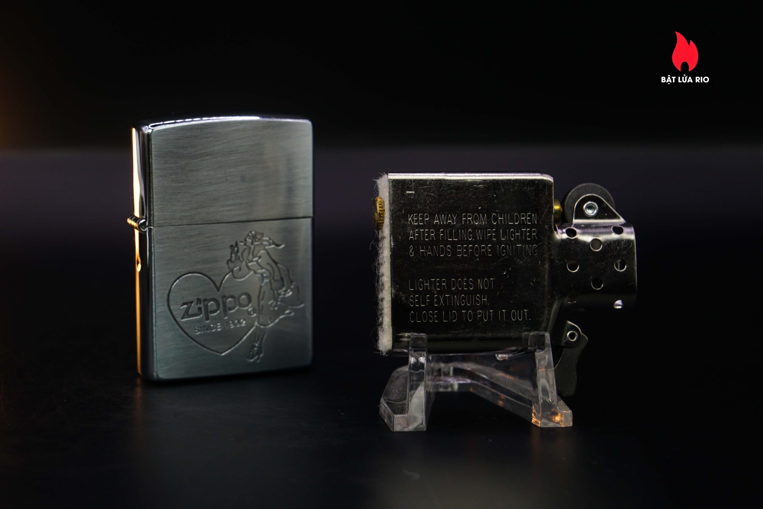 Zippo La Mã 1999 – Windy Girl 28 Zippo La Mã 1999 – Windy Girl 12