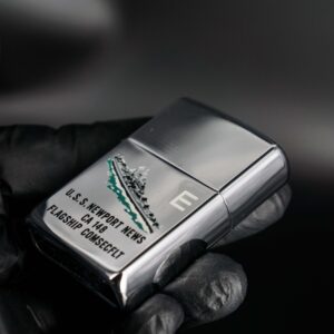 Zippo Xưa 1962 – Town & Country - Uss Newport News CA-148 - Flagship Comsecflt 14 Zippo Xưa 1962 – Town & Country - Uss Newport News CA-148 - Flagship Comsecflt 10