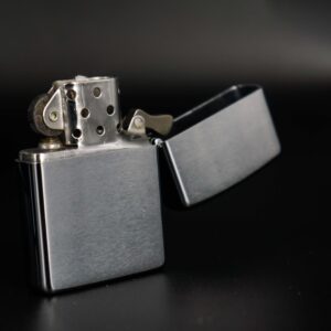 Zippo Xưa 1970 – Labrador 11