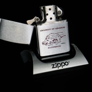 Zippo Xưa 1972 – University Of Arkansas Razorbacks 1